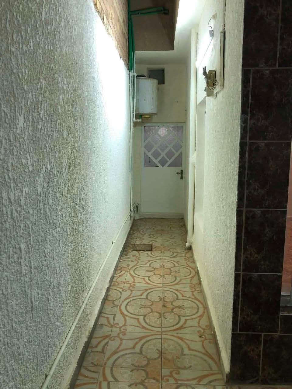 مشتمل للبيع – حي المهندسين
📍 مشتمل بمساحة 100 متر (5×20)
📍 طابو صرف

📍 موقع مميز في حي المهندسين قريب جدًا من شارع المهندسين الرئيسي

📍 يقع في الفرع المقابل لـ مدارس لارا الأهلية

📍 شارع عريض بعرض يقارب 15–20 متر

طابق واحد _يحتوي على غرفه _استقبال_كلدور_مطبخ_صحيات

📞 للاستفسار: 

*********** 

فرصة مناسبة للسكن أو الاستثمار في موقع حيوي وقريب من الخدمات.

25 يونيو
