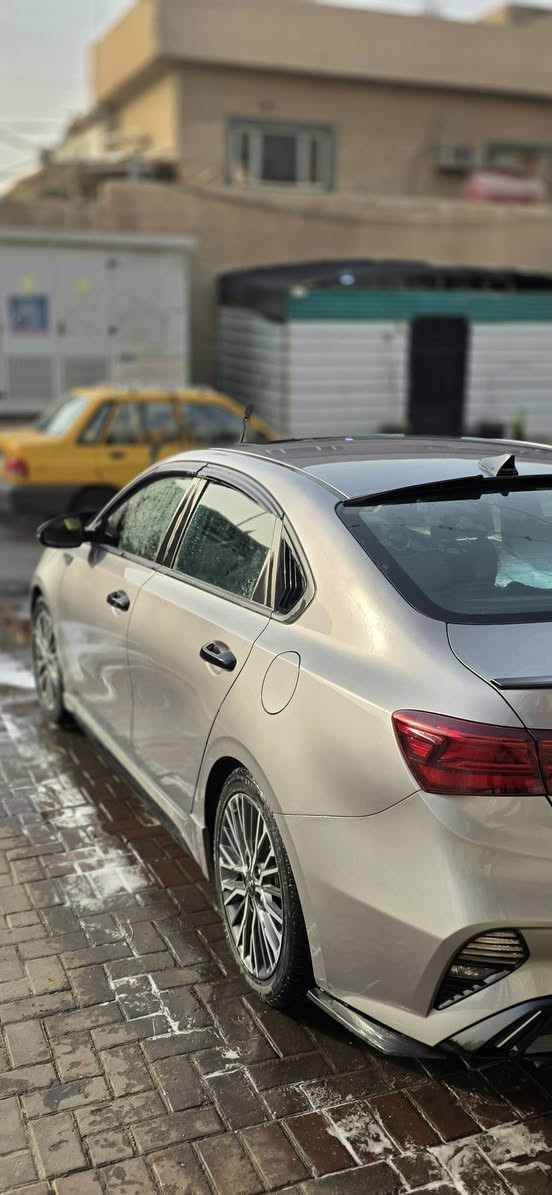 Kia Forte 2024 Gt line 
فورتي 2024 جي تي لاين اعلى فئة  
ضرر فقط بنيد  بدون دواخل ولاشواصي بدون ايرباك نهائي 
سيارة السياره بيه قطعه وحده فقط البنيد مصبوغ و٣ قطع كلير من امريكا وماشية ٦٧ الف كيلو  فقط صور الحادث مرفقة مع المنشور 

مواصفات  Gt line معروفه فول1/1 اعلى فئة بالفورتي  

🔥المواصفات 🔥
🔥محرك 2000 دوش تنفس طبيعي
🔥لد امامي خلفي 
🔥فتحة سقف 
🔥فول تحكم استيرن جهتين 
🔥بصمه وتشغيل عن بعد 
🔥شاحن وايرلس 
🔥جنطة كهرباء 
🔥اشاير مري 
🔥رادار جانبي
🔥رادار امامي 
🔥رادار تحديد مسار 
🔥اوتو هولد
🔥ايقاف ذاتي 
🔥مثبت سرعه 
🔥مانع انزلاق 
🔥تبريد قطعتين 
🔥شاشة جبيره 9انج +بوصله + gps+ ابل كار بلي 
🔥كشنات جلد مع تطريز Gt line
🔥مقاعد حار بارد
🔥هاند بريك كهرباء
🔥 سستم صوت 🔉harman kardon
🔥تبريد بيانو +مناخ منفصل
🔥تشغيل عن بعد
🔥حساس امامي خلفي 
🔥نظام مانع تصادم 
🔥نقطه عميا
🔥شوته رياضي
🔥السياره بيه جهاز تنربط عل مبايل تتحكم بدوست البانزين
 🔥اناره داخليه لدات  
مكاني بغداد *********** متواجد واتساب سعره 139 ورقه بيه مجال بسيط جدا

