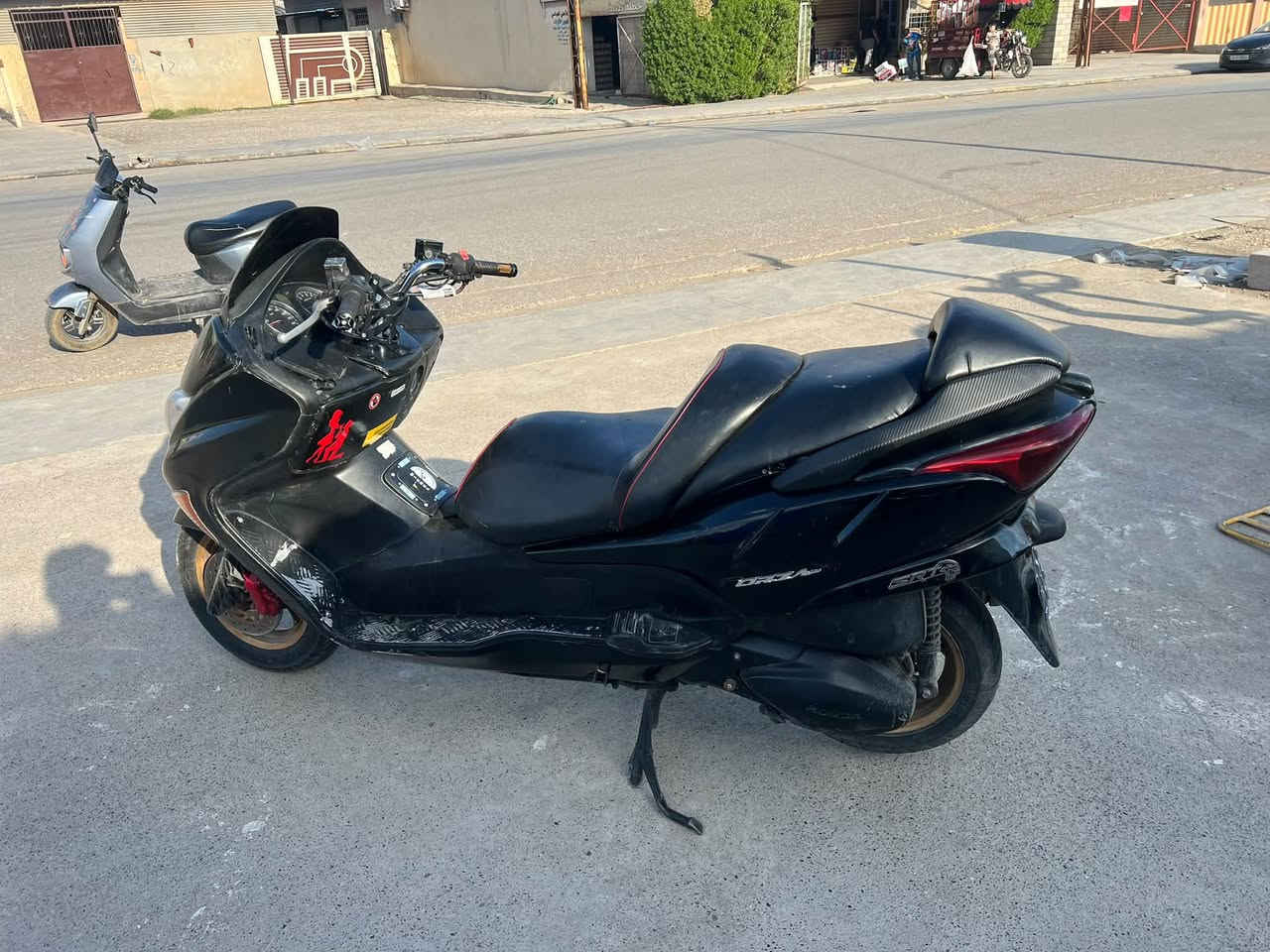 فورزه 08عميه بلادي 🙏عميه بلادي 😂🗣️
كهربائيات كلها شغال ماطور دمعه 
ناعمه وشلعه فول 
سعر مليون بيه مجال 

شرط معدل 140 

***********
