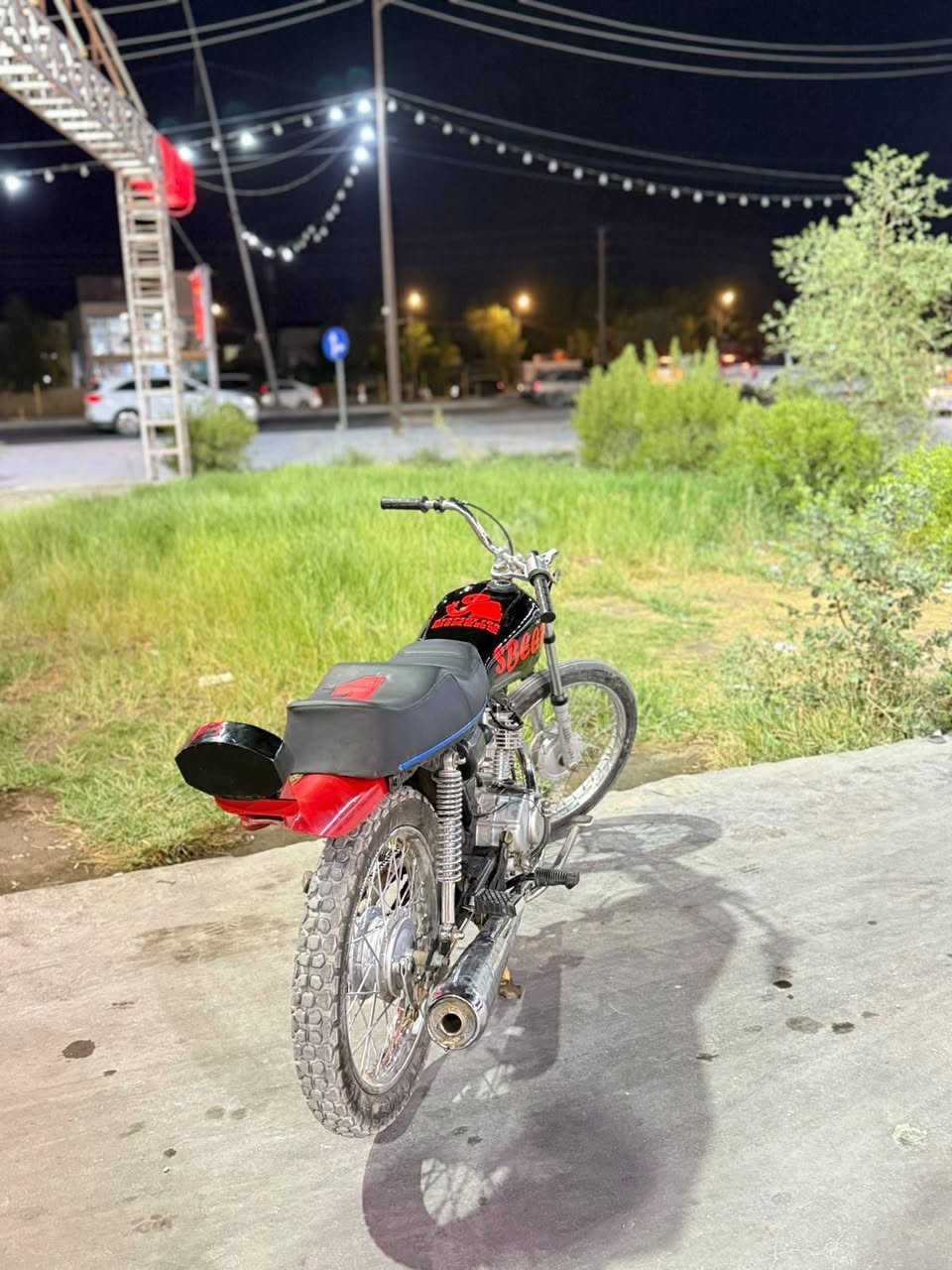 من رخصت صاحب الكروب دراجة للبيع كلك كلك الدراجة تانكي وكشن وراسطة جديد من حسين الفيداوي محركهة ما راكض ونضافة شوفت عينك سعر450 قفلل ***********
