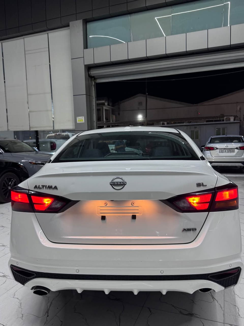 Nissan Altima 2024 SL
نيسان التيما 2024 اس ال
فول مواصفات اربع كاميرات
فتحة فور ويل ايرباك ستبرنك بلادي مبدل
قطعتين
بجم كبس
سعر 159 بدون مجال 
اربيل شركة الوتين
م ***********
م ***********
واتساب اتصل أربيل, العراق

