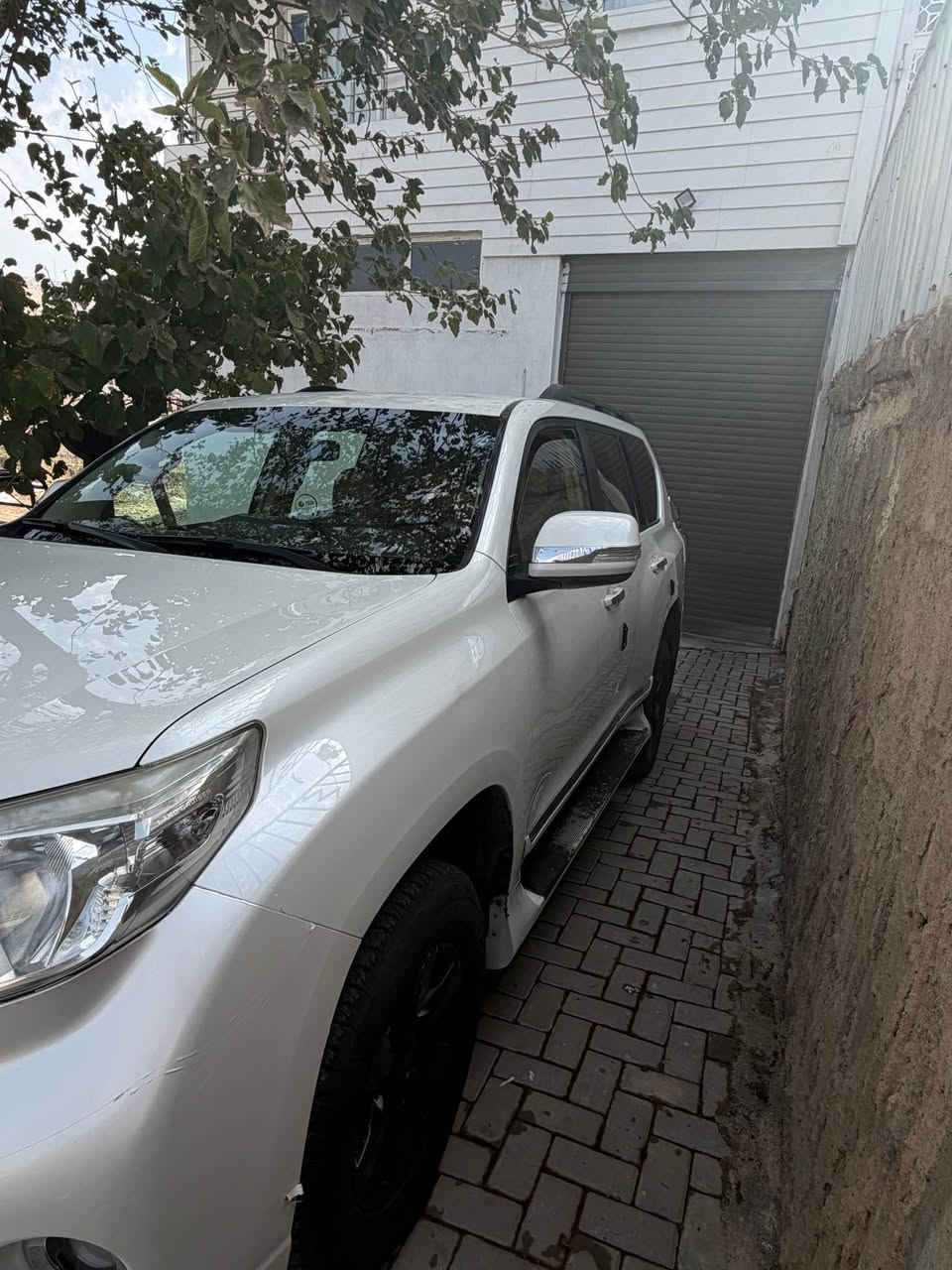 Toyota prado 2014 TX.L نمونە لە جوانی
بێ بۆیاخ 
١٠٩ هەزار حقیقی ڕۆشتوە
سۆنەریم داناوە تەنها کەمێک ساردی هەیە
سەنەوی تا ٢٠٢٩ تازەیە بە ناوی خۆمانەوەیە
٤بستۆنی مەکینە ٢.٧
مواسەفاتی TX.Lسپێر لە کۆڵ
سەلاجە و تەبرید مەرکەزی ٣ ڕیز گوشن و دەبڵ ئەکسل و تەحەکوماتی سوکان و شاشە ئایپاد و ناو زەرد و ٤ جام ئۆتۆ....
سێعری ٢٥٠ گەڵاو مەجالێکی کەم و برایانە
***********٧٧٦٢٥٦٢٠٠٦
سەیارەکە لە سلێمانیە..سپاس بۆ ئەدمین السليمانية, العراق

نص مكتوب في الصور:
- PRADO