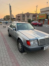 مارسيدس دب موديل 1988 سياره من ناحيه المحرك نضيفه جدا   تبريد كير محرك...