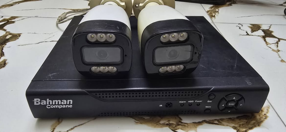 جهاز كاميرات مراقبة نوع dvr
دقة 2 ميجا 
مع كاميرات عدد 2
شغال كامل بالشرط وعندي فيديو للتشغيل مالته الي ايريدة يجي خاص 
بدون هارد 
سعر 40 الف
عنوان كركوك
***********
يوجد توصيل لجميع المحافظات
