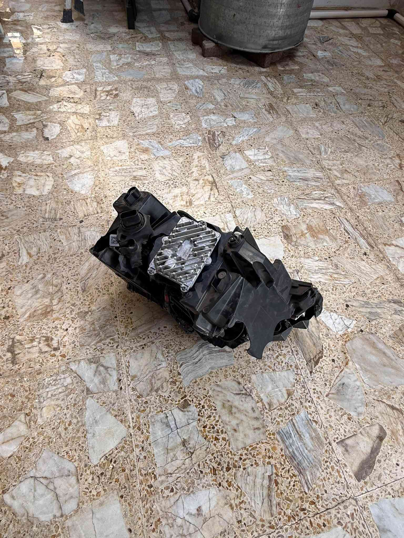 باب جيب خلفي • موديل 2025 • ضرر بسيط