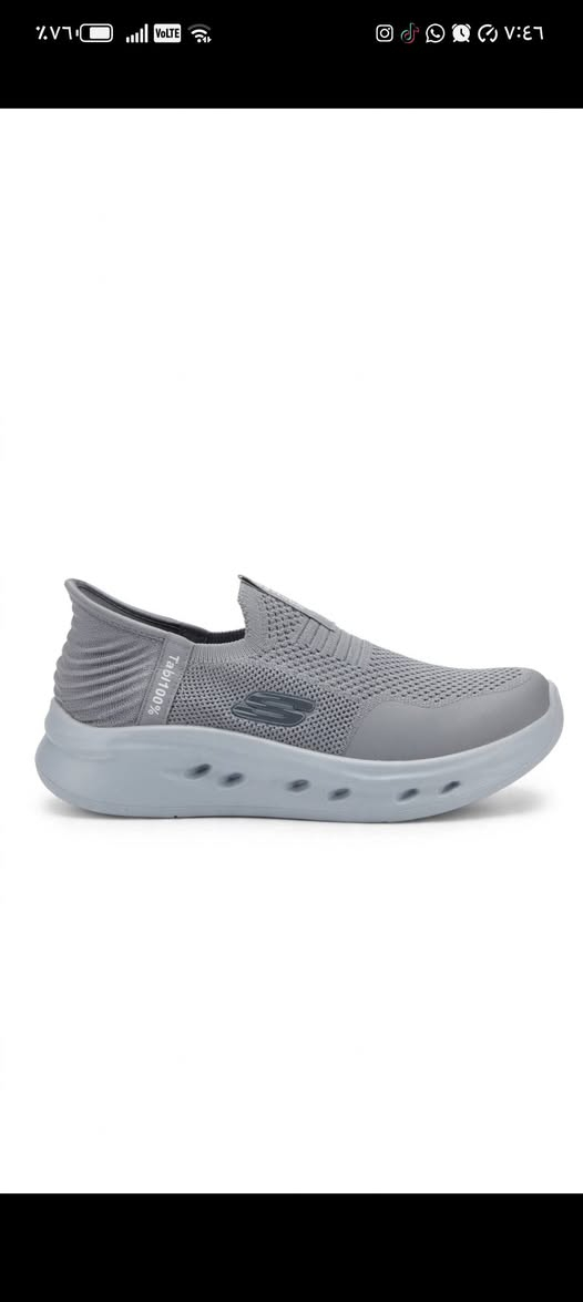 سكجر ماستر كوالتي طبي قياسات 40 /45
كرته وقيطان

نص مكتوب في الصور:
- SKECHERS GORUN MAX CUSHION | ULTIMATE COMFORT
- SKECHERS GORUN MAX CUSHION GORUN Patch MAX Cushion Midsole ULTIMATE COMFORT. DYNAMIC PERFORMANCE. High-Traction Outsole