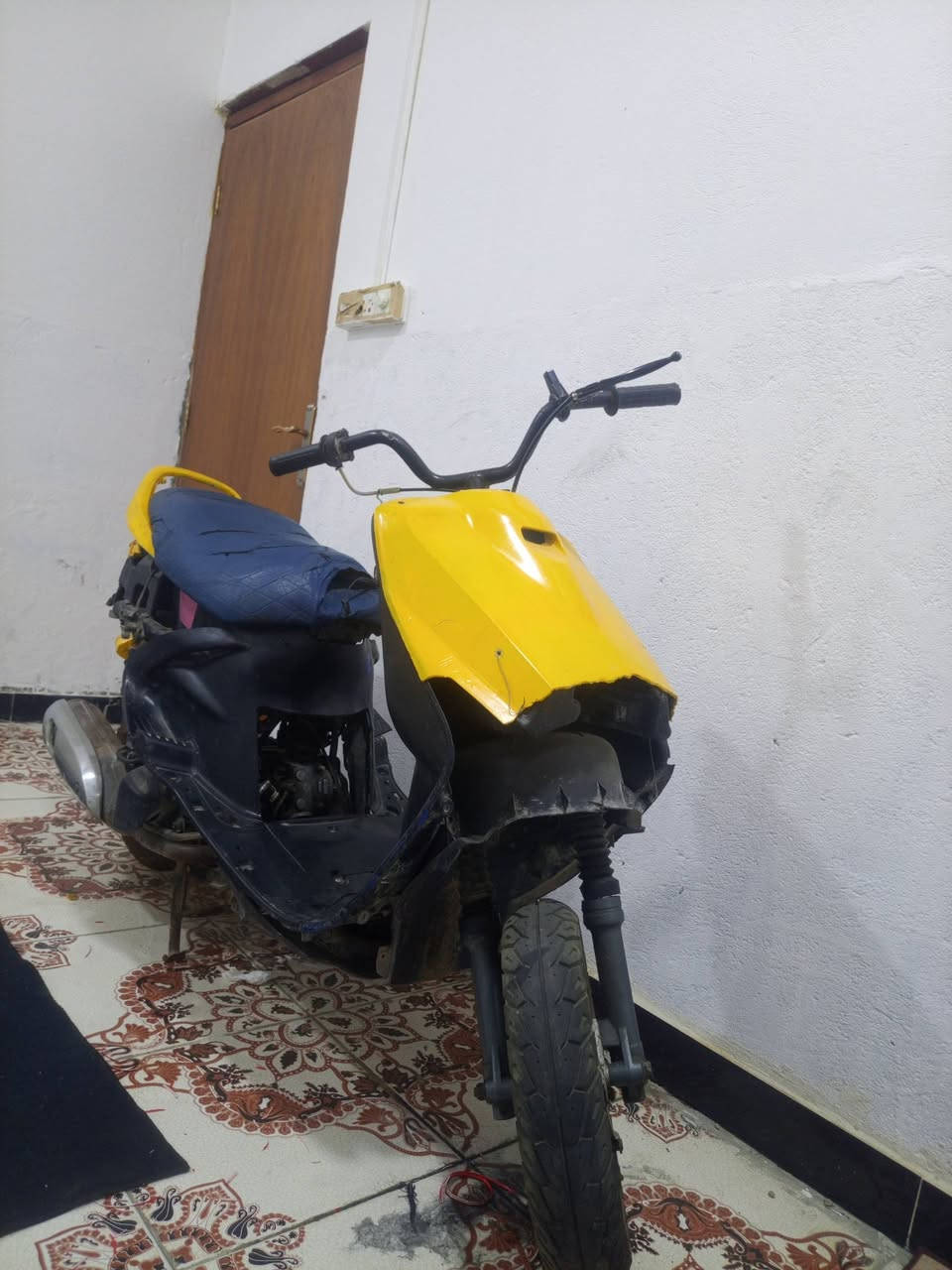 سلام عليكم شباب دراجة فراشة فحل للبيع مكينة يرادلها فشك كهربائيات كاملة كابريتة بآلة ***********
