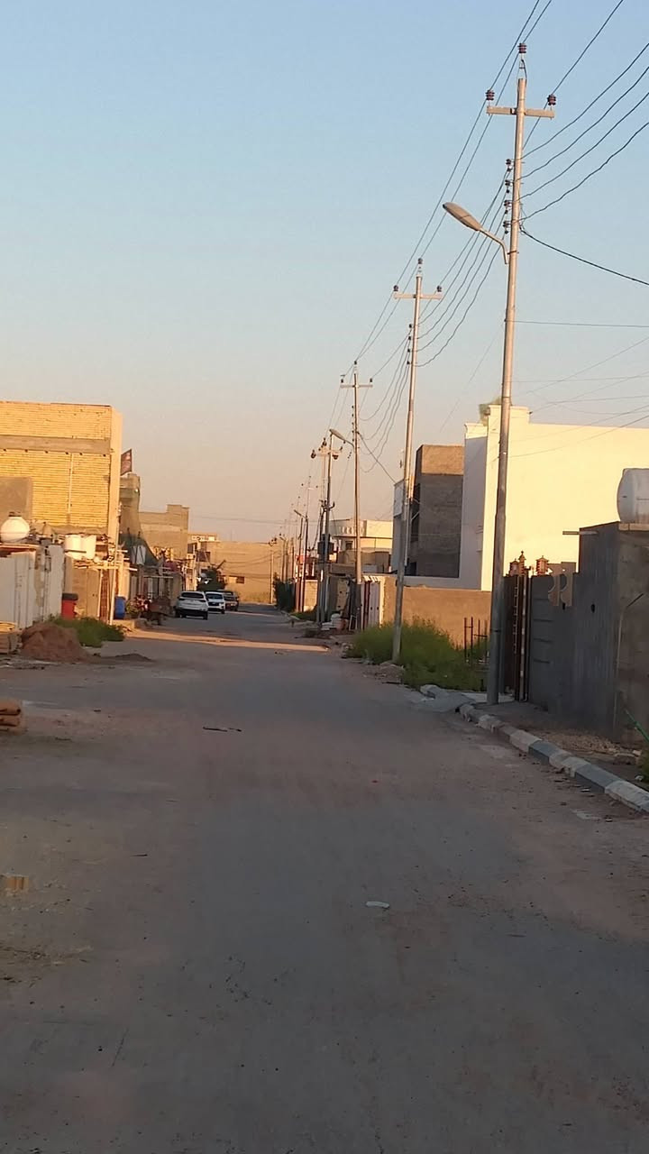 بيت للبيع بحي الاسرى الزراعي بشارع الدكتوره الشارع مي وكهرباء وانترنيت والبيت  بناء طابوق وصب كونكريت البيت يتكون  من طابق واحد  غرفتين نوم وصاله ومناور ثنين واستقبال ومطبخ  المساحه 150متر الوجهيه 7ونص والنزال 20
للاستفسار الاتصال بالرقم غير متواجد على الفيس  ‏‪***********‬‏/***********

