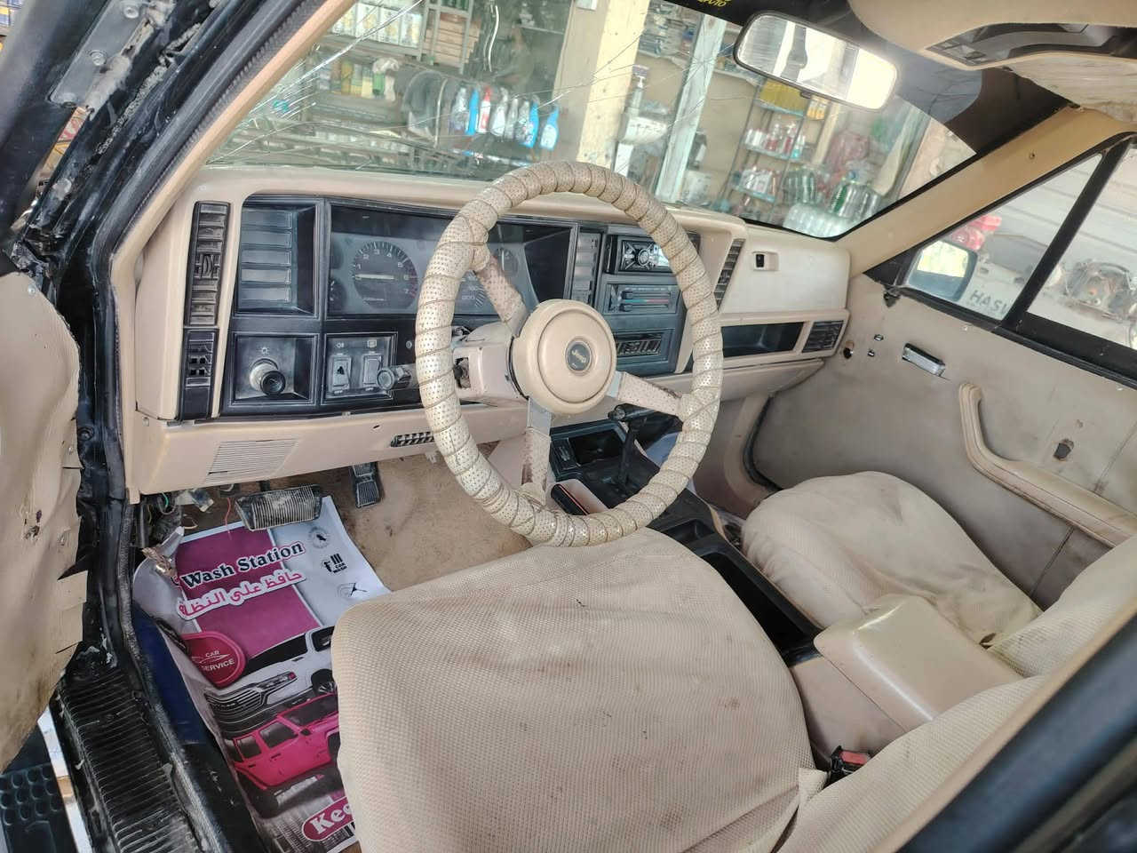جيب شيروكي للبيع موديل 91 رقم كركوك سياره خير من الله بلاديه كير ومكينه وحداديه مكفولات سعر 35 مكاني بابل رقم ***********
