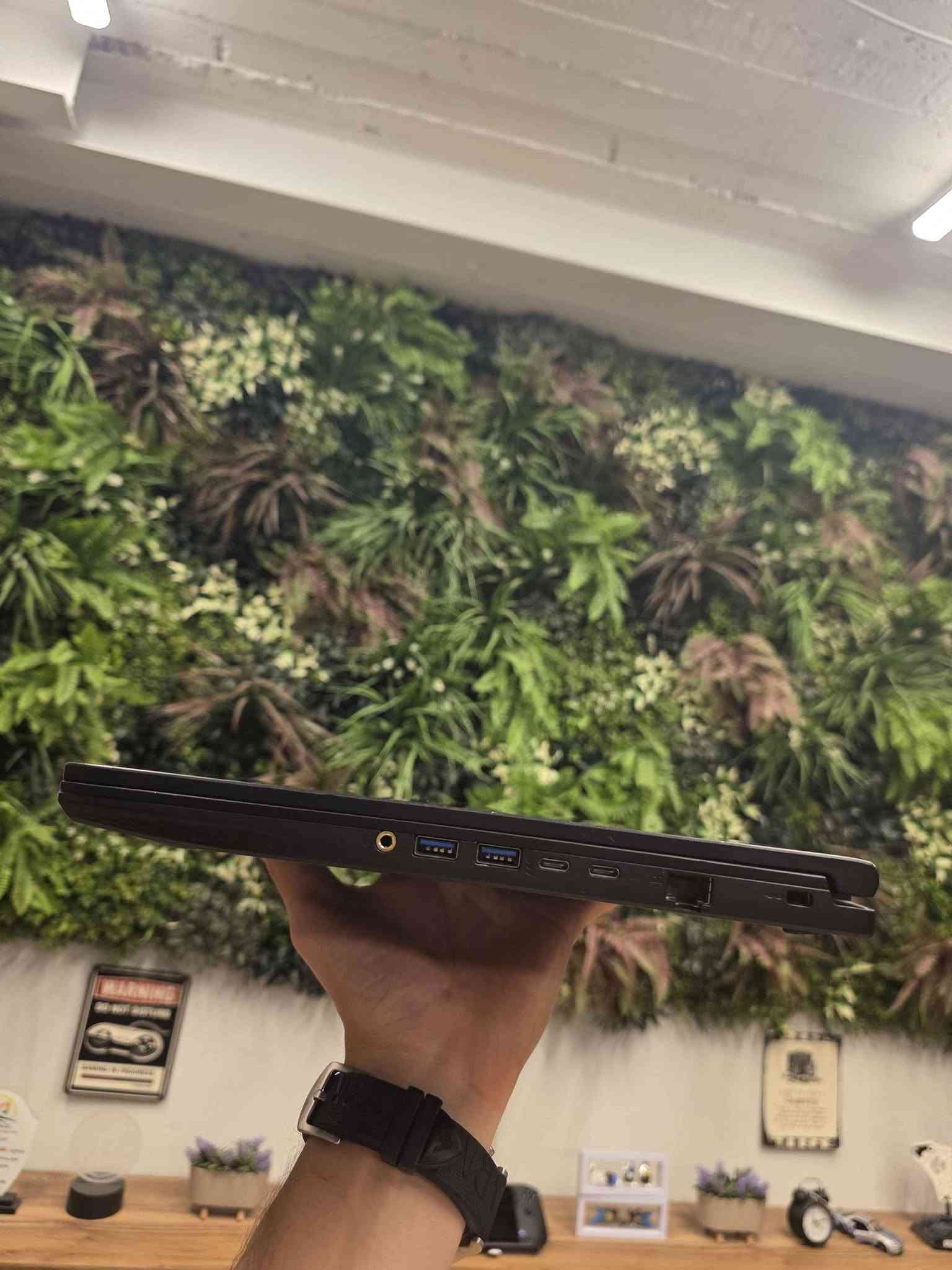 کوردی/ عربی

ئەگەر بەدوای لاپتۆپێکی خێرا و سووکدا دەگەڕێیت بۆ گەیم و مۆنتاژ، ئەم MSI Thinـە ئامادەیە:
🔹 مۆدێل: MSI Thin 16W1
🔹 پرۆسێسەر: Core i7-9750H
🔹 کارتی شاشە: RTX 2060 (6GB Dedicated)
🔹 هاردی خێرا: 512GB NVMe SSD
🔹 ڕام: 16GB DDR4
🔋 تەندروستی باتری: 92% (کاتی زۆر باش دەگرێت)
💵 نرخ: 850,000 دینار
عربی
إذا تدور على لابتوب سريع، خفيف ويتحمل شغل قوي وألعاب، هذا الـ MSI Thin هو الخيار المثالي:
🔹 الموديل: MSI Thin 16W1
🔹 المعالج: Core i7-9750H
🔹 كارت الشاشة: RTX 2060 (6GB)
🔹 الخزن: 512GB NVMe SSD
🔹 الرام: 16GB DDR4
🔋 صحة البطارية: 92% (تطول وياك)
💵 السعر: 850,000 دينار

Wareen store for Laptops 
Hewler sultan muzafar street 
شوێنی وەرین بۆ لاپتۆپ 
هەولێر شەقامی سوڵتان موزەفەر 
محل ورين للابتوبات 
اربيل شارع سلطان مظفر 
*********** أربيل, العراق
