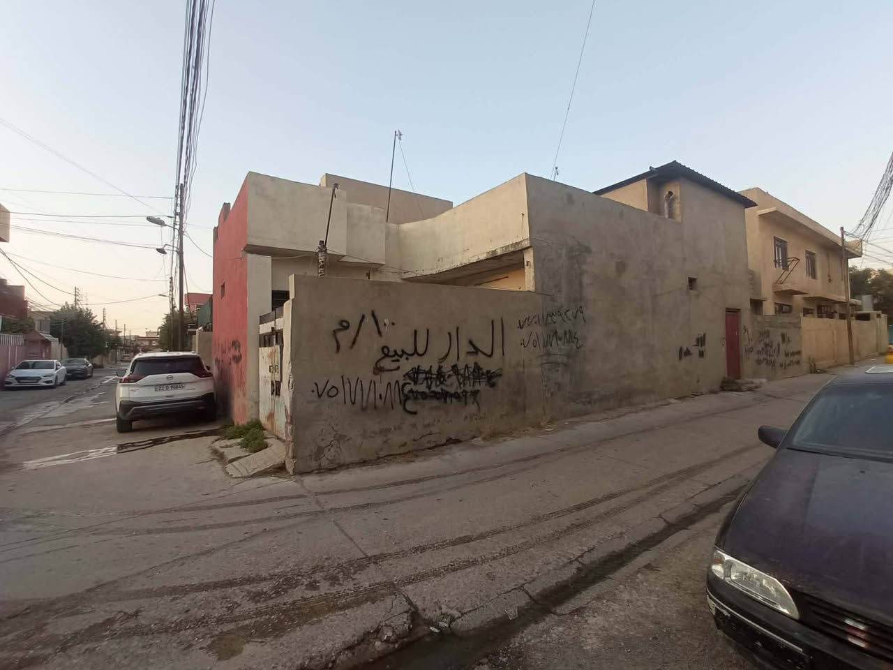 بيت للبيع بناء قديم 200متر للبيع
ابيع كامل او 100 عادي يصير 100 ب 100 مربع
ركن موقع مميز
اذا 100 متر يختلف السعر الركن عن داخل الفرع
وذا كامل 200 متر هم ابيع
حي الميثاق قريب علسوق وعلشارع العام 
البيت بناء قديم وتعبان
تواصل ***********
***********
