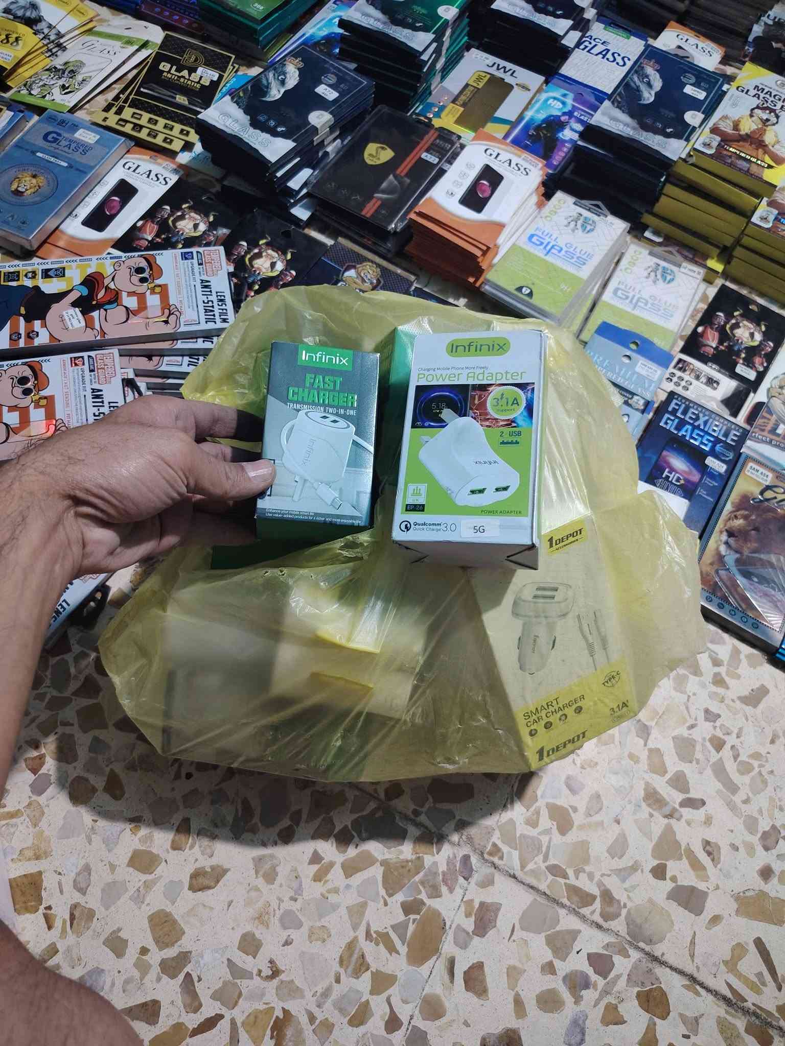 السلام عليكم عندي وجبه مال لزكات ماركه يعني مشكل تغريبن بيهن ٧٠٠ لزكه وياهن درع مال حمايه كامرات وذبهن شاحنات مال سياره ولبهن جم قطعه شاحنات للببع السعر ا ٢٠٠الف شلع البيع حتى الدرع مال حمايه بيهن ٤٠ قطعه @@والشاحنات العنوان بغداد مدينه الصدر موبايل *********** @
