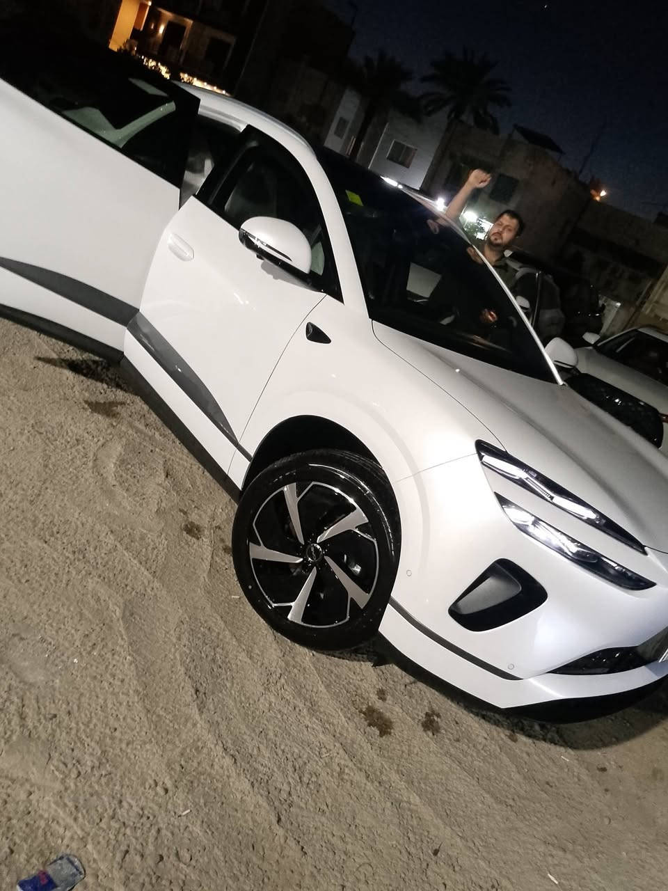 -يتوفر زجاج السيارت الحديث والقديم
-بأسعار جيده تبديل الزجاج الامامي الكافه انواع السيارات 
-تبديل الزجاج المضلل البيبان والخلفيه 
-ازاله التضليل من الزجاج الامامي والابوب
-تنضيف مكان الزجاج بعد ازالته  
-ويتوفر زجاج اصلي الكافه انوع السيارات 
-ويتوفر زجاج درجة اولى مع ضمان جوده العمل والزجاجه -فتره الضمان 3️⃣سنوات 
مع احسن انوع السلكون 
-يتوفر جميع انواع السلايتات لجميع انواع السيارات
-ويتوفر زجاج درجه ثانيه ضمان فقط جوده العمل وليس -الزجاجه 
-وكل هاذه عدنه شد موقعي داخل بغداد فقط ضايج من -الزدحام ماعندك مجال تجي احنى نجيك بكل مكان ابغداد 
-وتشوف الشغل اذا ميعجبك ربع متنطي والجامه هديه من -عدنه الك 
-موقعنا شارع شيخ عمر قرب مقبره الغزالي 
-للاستفسار اكثر اتصل بنا او مراسله ع واتس اب***********ابوفهد
