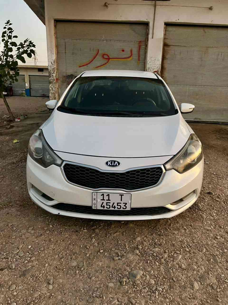 السلام عليكم
كيا فورتي موديل 2015 وارد أمريكي ضرر جاملغ أمامي بدون دواخل وبيها صبغ مثل ماموضح بالسونار محرك 2000 سيارة مواصفات EX فول عدى بصمة وفتحة مري شفط واشارة ليد حاجب كشافات شاشة أندرويد وسطية هيتر ستيرن ثلاث وضعيات قيادة ستيرن إيكو مثبت سرعة تخم تاير جديد حدادية صدر جديدة سيارة مابيها أي نقص 
السعر 97 
يرهم مراوس حسب القناعة
العنوان ديالى كنعان
***********
