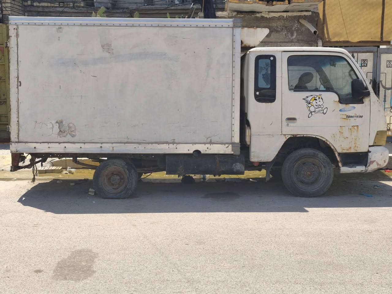 سلام عليكم
كيا سامسونك موديل 2000 راعيه متوفي  عندي وكالة بيه 

سيارة متروكة محرك شغال ابيع هل موجود سعر 25 وبيه مجال 
مكان السيارة بغداد 

استفسار أكثر ***********
