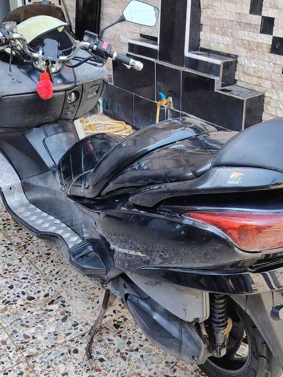 السلام عليكم فورزه 08 بصمه من كلشي جاهزة كهربائيات 

كلشي شغال لايت 4 حركات مثل ما موضح مفتوح بس والفا 

فقط   تايرات امامي خلفي جدد كله شغل

  دراجه خير من الله              اذا اكو دراجه ربع كير نصيفه اورس نطي فرق او فورزه 0. 10  مروس نطي فرق عادي 
 
السعر 650 وبيها مجال 
 
***********              
 
بي واتساب

