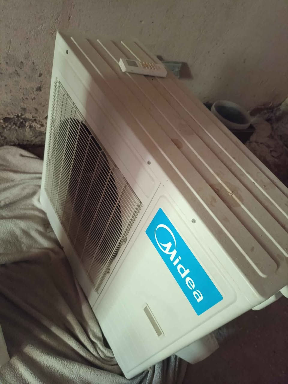 سبلت ميديا 3 طن اخو الجديد ب950 الف 
للاستفسار *********** النجف, العراق
