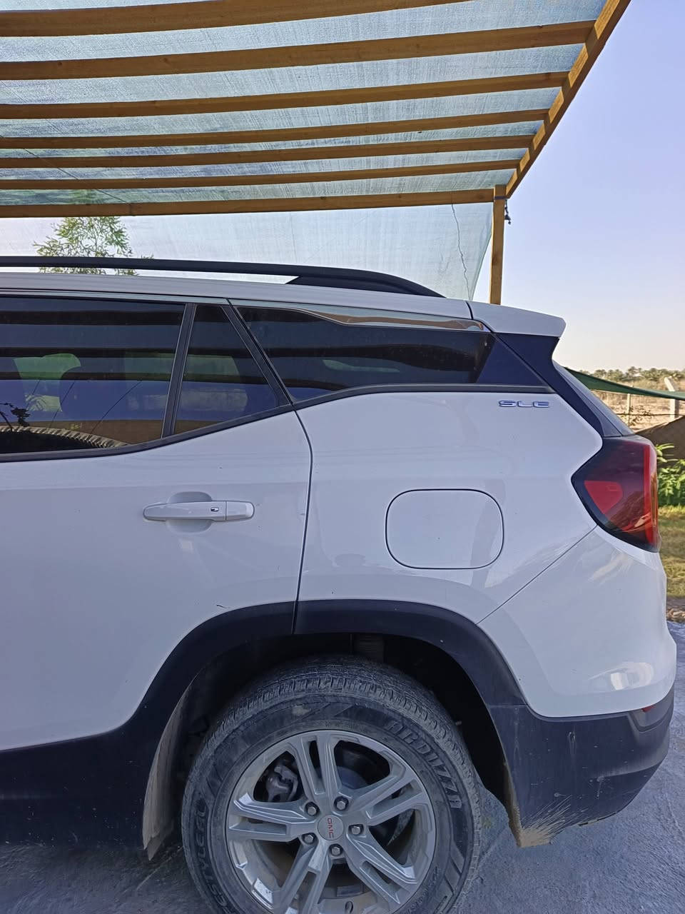 سلام عليكم 
جمسي تيران موديل 24 بدون رقم ماشيه 9مايل 
SLTللبيع. 152ورقه العنوان حلة ***********
