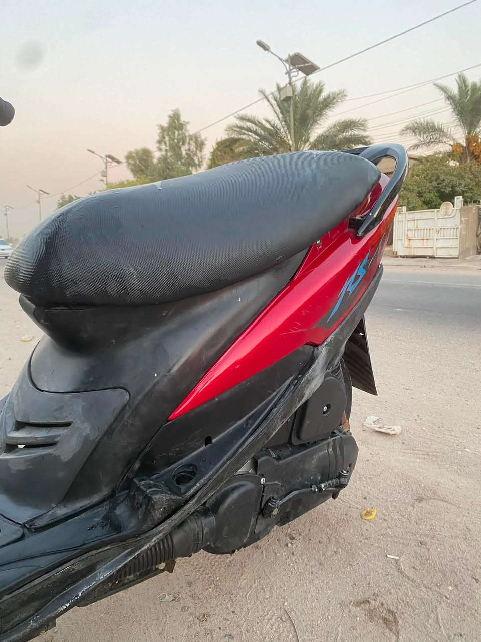 السلام عليكم دراجه ماكس عدله للبيع كامله من كلشي مابيهه  اي نقص كلهه شغاله مكينه بلاد كفر بلاد أوراق كاملة 
السعر 400 الشراي يتصل ***********
