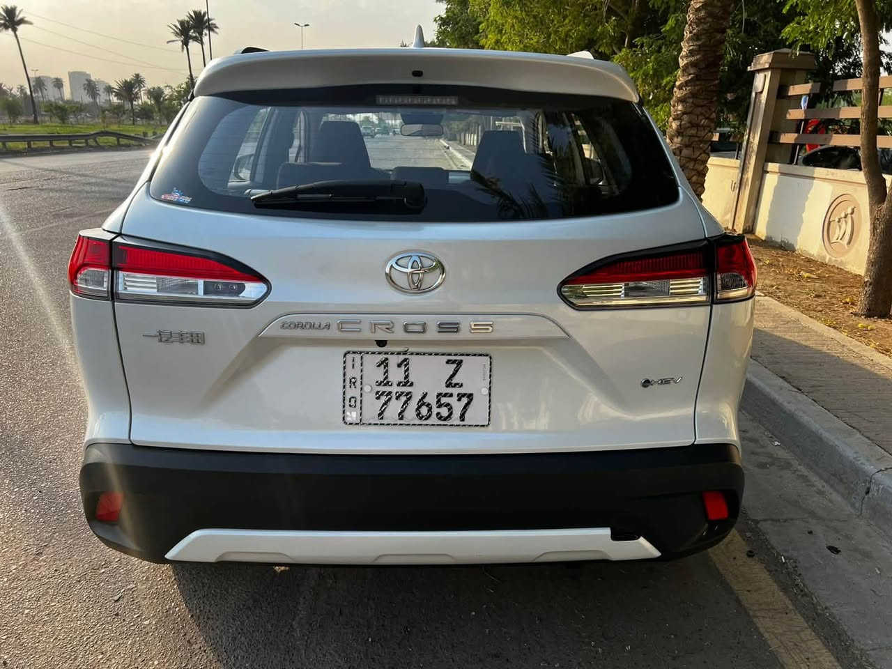 � للبيع | Toyota Corolla Cross 2025
ماشيه 8000كم
بيه 3 رصعات بجهة السايق 
المكان بغداد الرصافه 
السعر 27 مليون وبيه مجال 
للاتصال 
***********
***********
