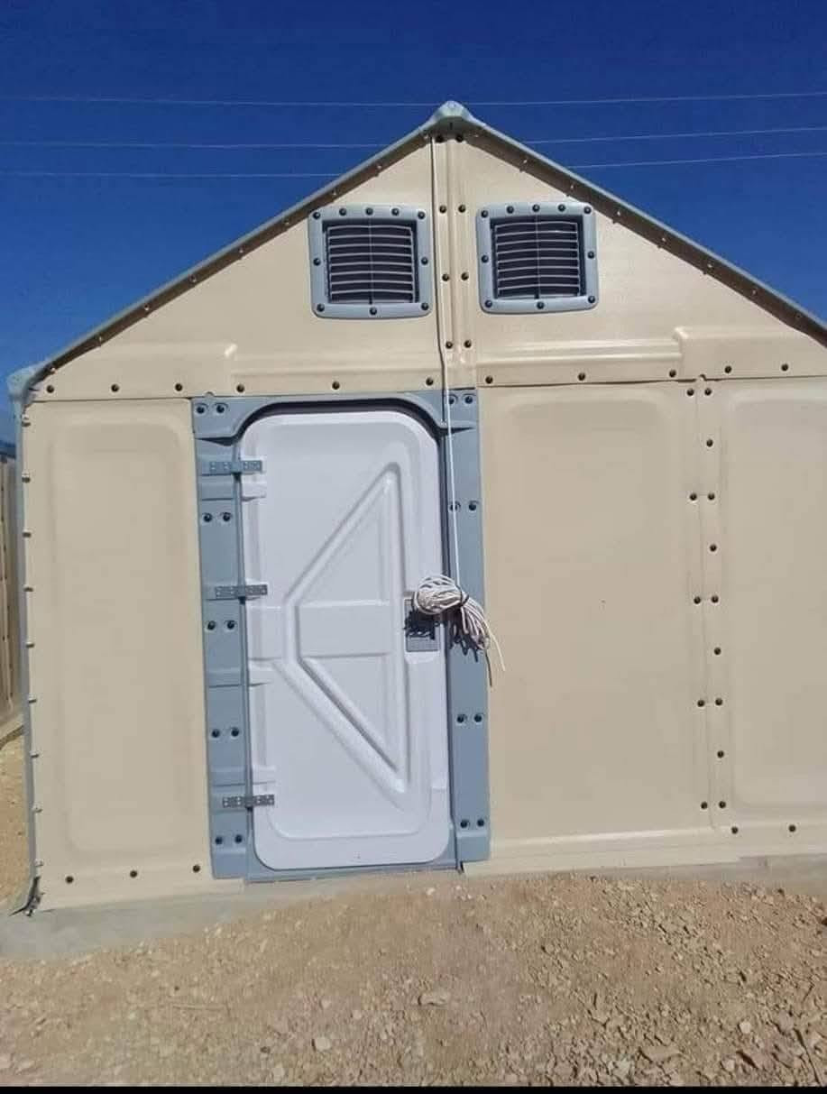 🏕️ خيمة فوم كبس للبيع 

خيمة عملية ومميزة، مناسبة للاستراحات والمضافات والحدائق والمناسبات 🌿✨

🔹 المادة: فوم كبس بسماكة 5 ملم
🔹 الأبعاد: 6 × 4 متر
🔹 الارتفاع: 3 متر مع الأقواس
🔹 الموقع: الموصل – نينوى 📍
🔹 تتوفر خدمة التوصيل 🚚

✅ تصميم عملي
✅ مساحة واسعة
✅ مناسبة للاستخدامات المتعددة
✅ إمكانية التوصيل

📞 للاستفسار والتواصل:
***********
📱 متوفر واتساب موصل, نينوى

نص مكتوب في الصور:
- 6 من 10