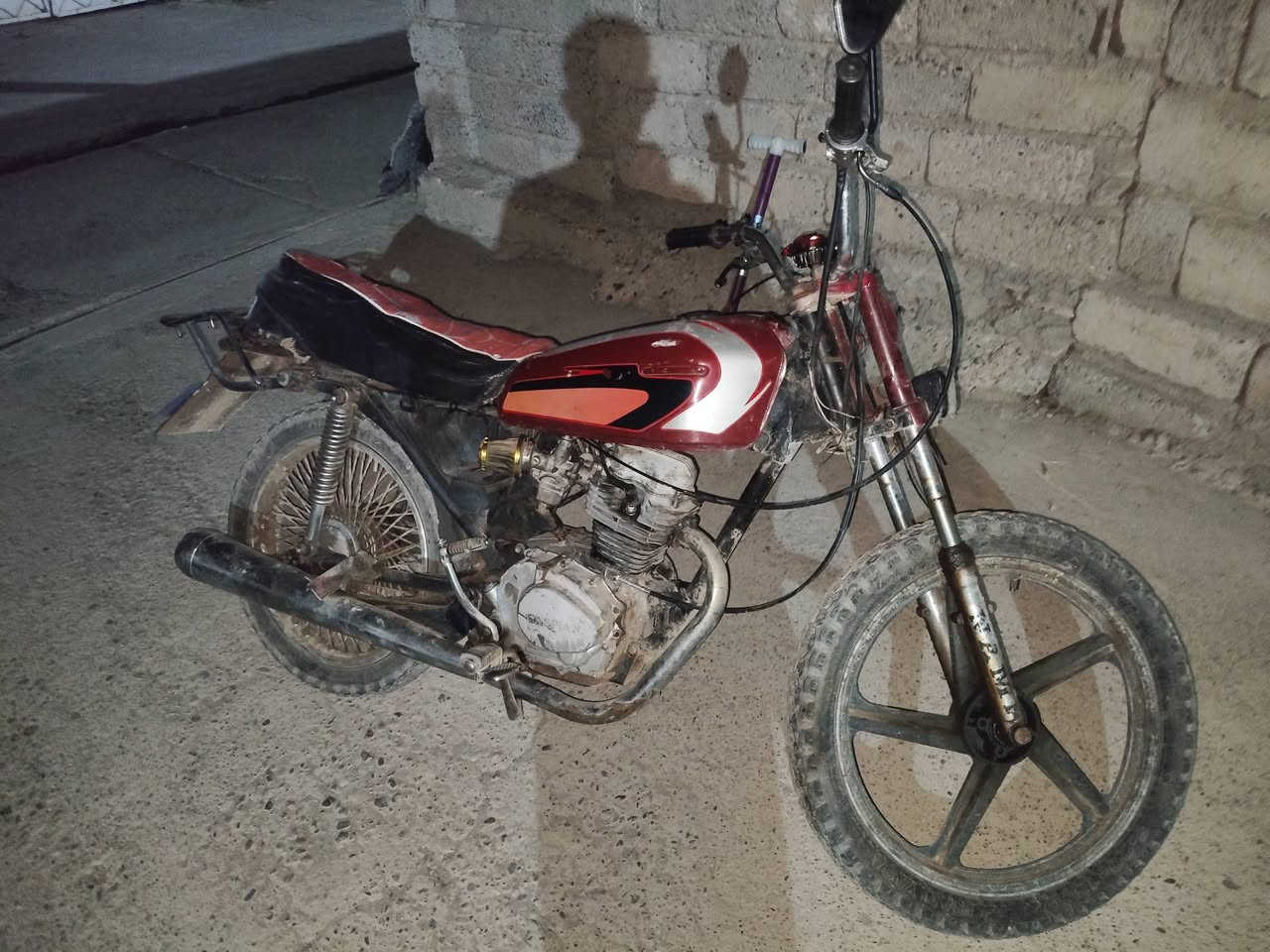 السلام عليكم موطور للبيع موطور كامل لايت شغال العنوان الشوره داخل
السعر 140 وبي مجال اذ شرايي.  الرقم 
***********
