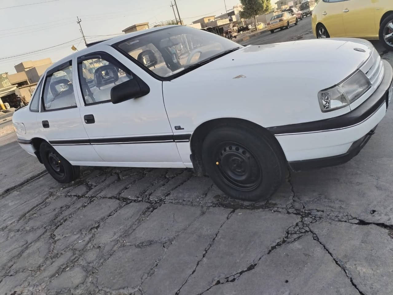 اوبل فكتره حجم 20 موديل 90 صبق بس دواير ودوسات  قرفتهاا جديده محرك وكير شرط ستيرن بور كير او تماتيك سياره مال جناي   شرط تحويل من شرعي   تصال عل رقم  السعر 48 وبيهاا مجال ***********    ***********
