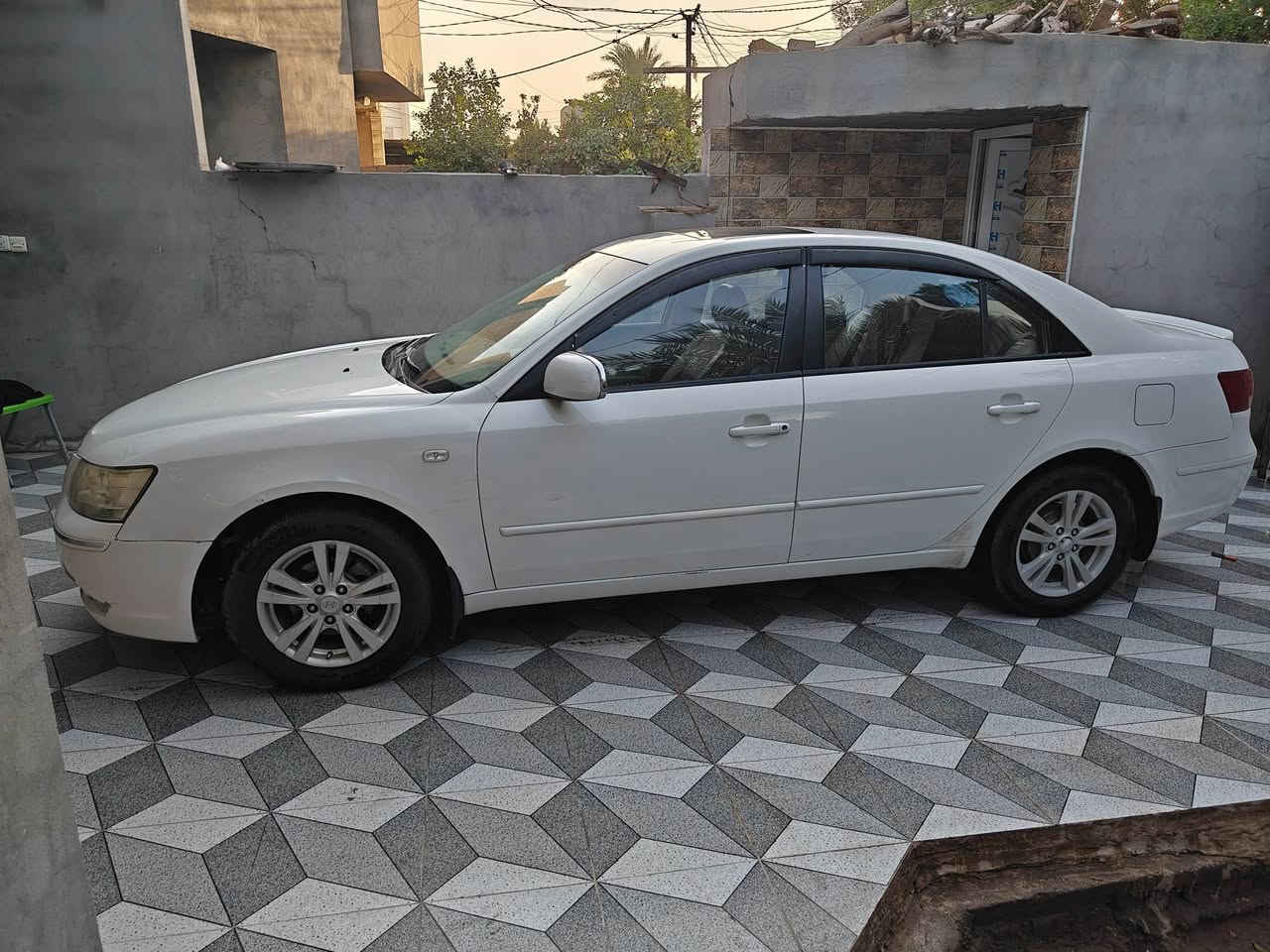 سوناتا 2009خليجي
 محرك2000 بيهة تبديل جاملغ الأيمن وبارد بالجاملغ الأيسر وبارد بالبنييد والهلال الأيمن عمر اثر خياس وكلشي موضح بالفيديو
سنوية بأسمي 
السعر 110 وبيهة مجال مكان السيارة بابل الحصوة 
رقم الهاتف ***********
