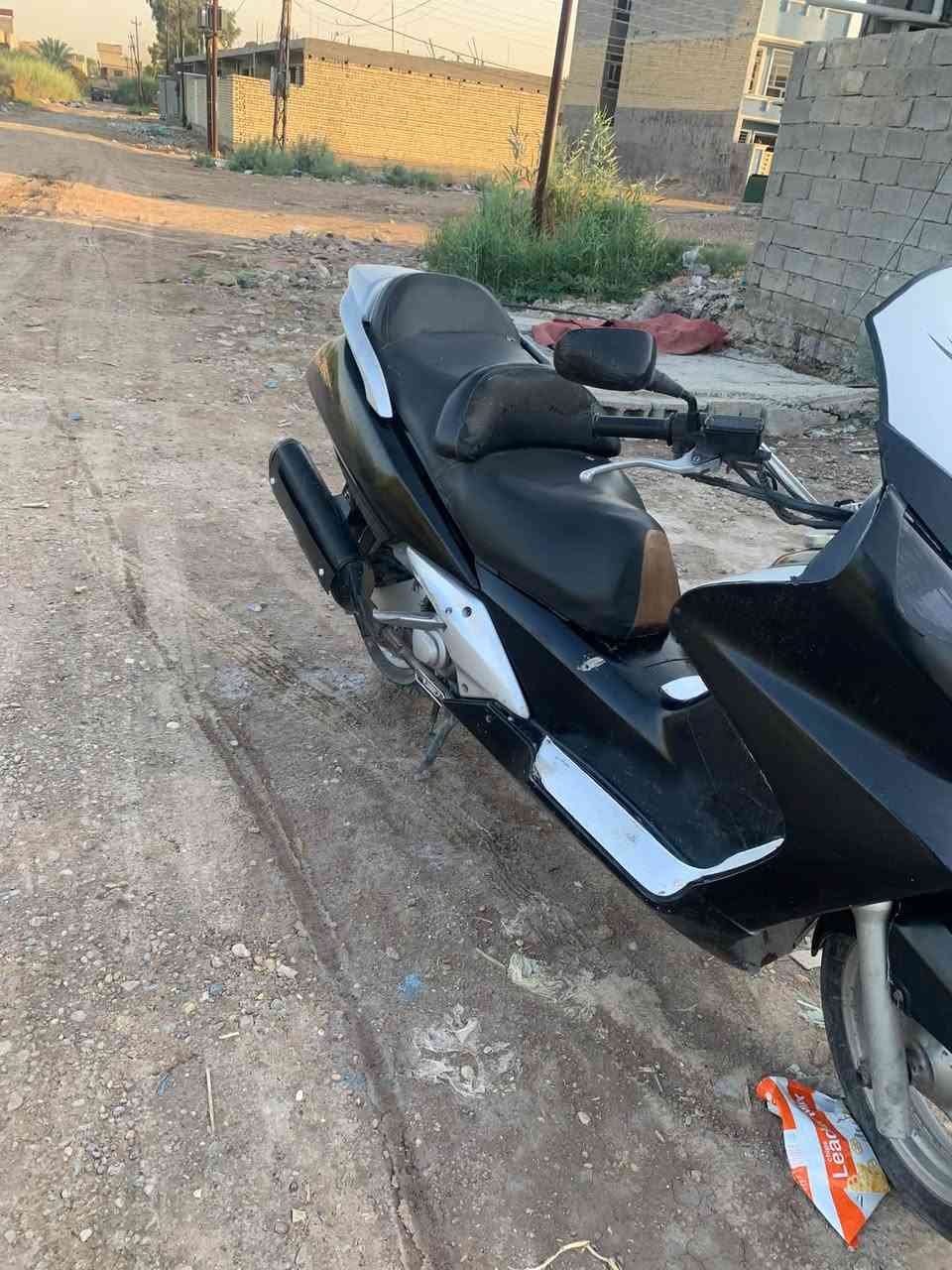 ‏سلفر ونج 400 مكينة مقفولة أي نقص ما بها دراجة انكلبت وردة بيها على الوضع سعر 1,000,000 وخمس 100  رقم الهاتف ‎***********@
