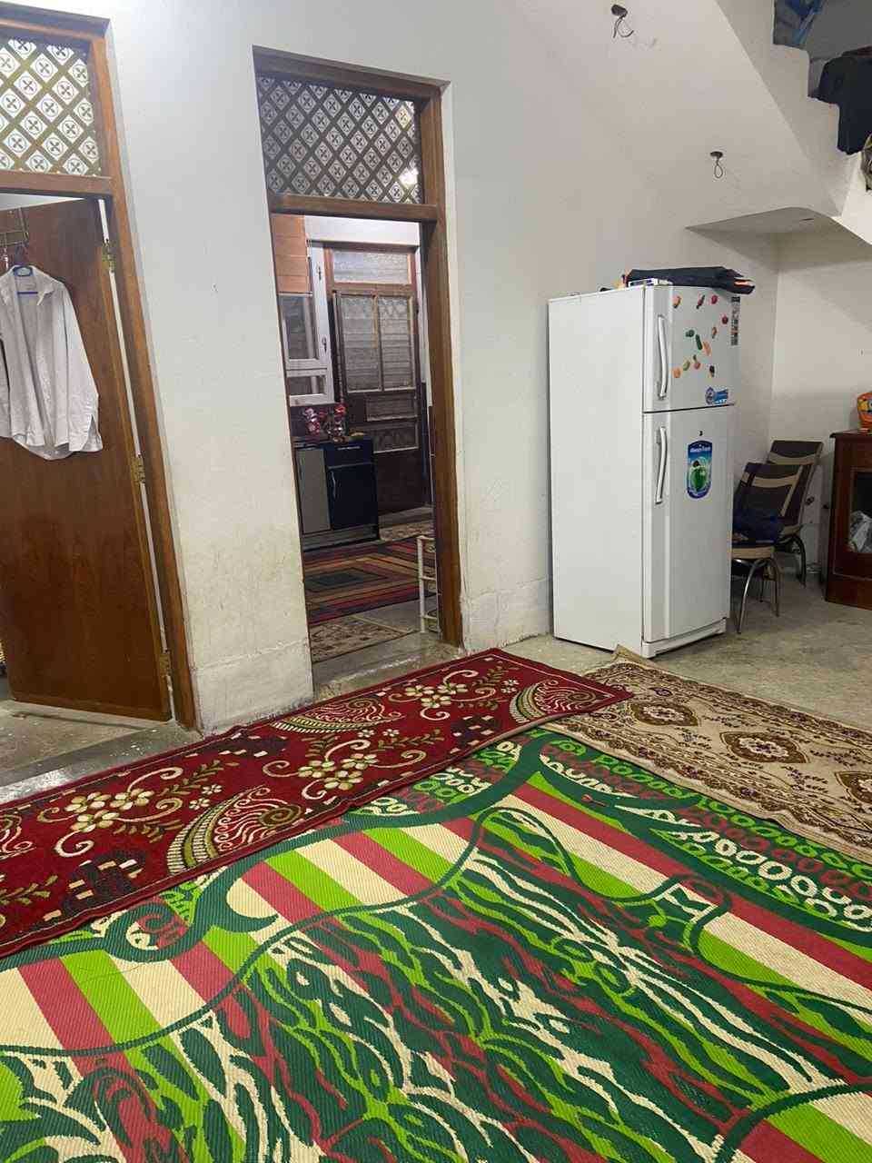 بيت للبيع ١٦٠ متر العنوان سيد عزال مجاور مدرسه الحليم من جهه منطقه المعمل. للاستفسار ***********
