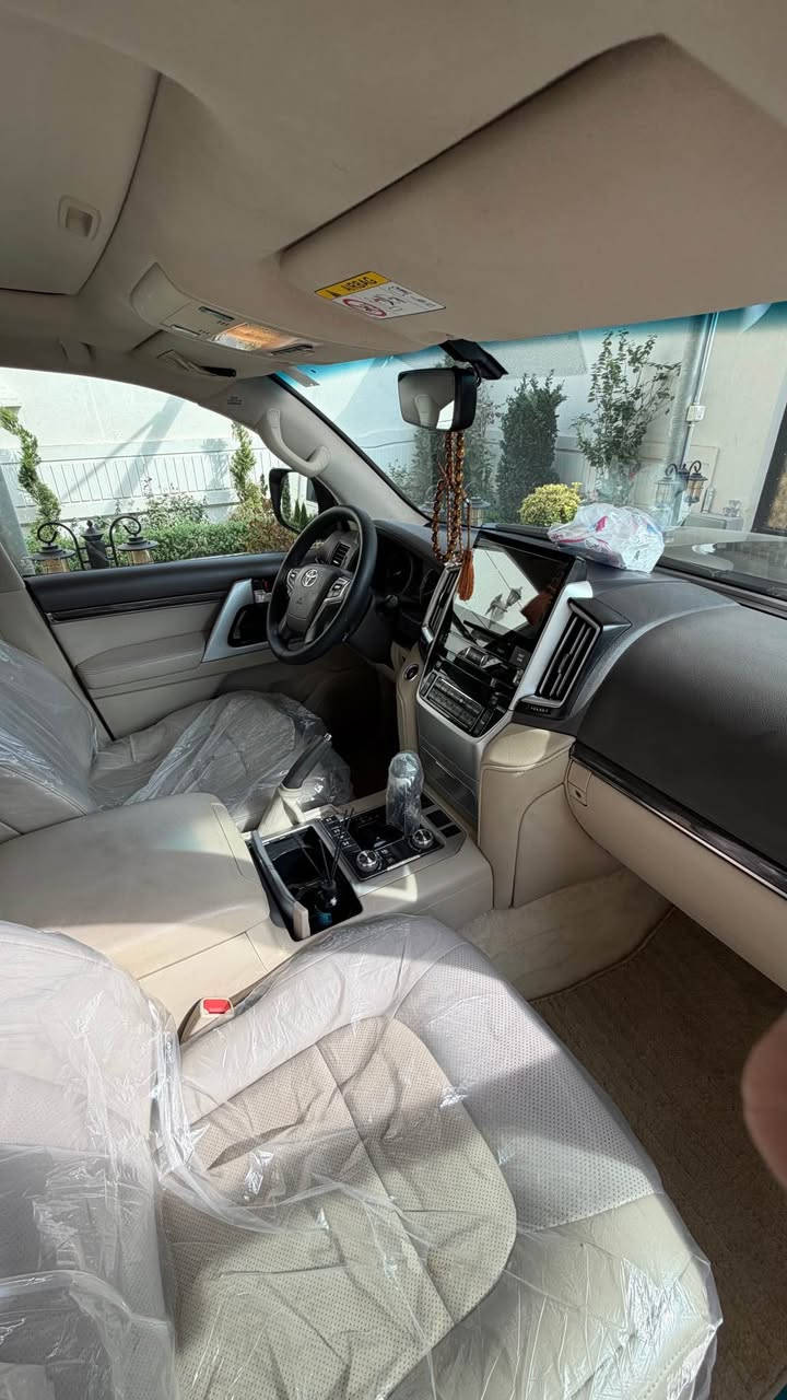 لاندكروز VXR • ٢٠٢١ • ممشى ٥٧٠٠٠