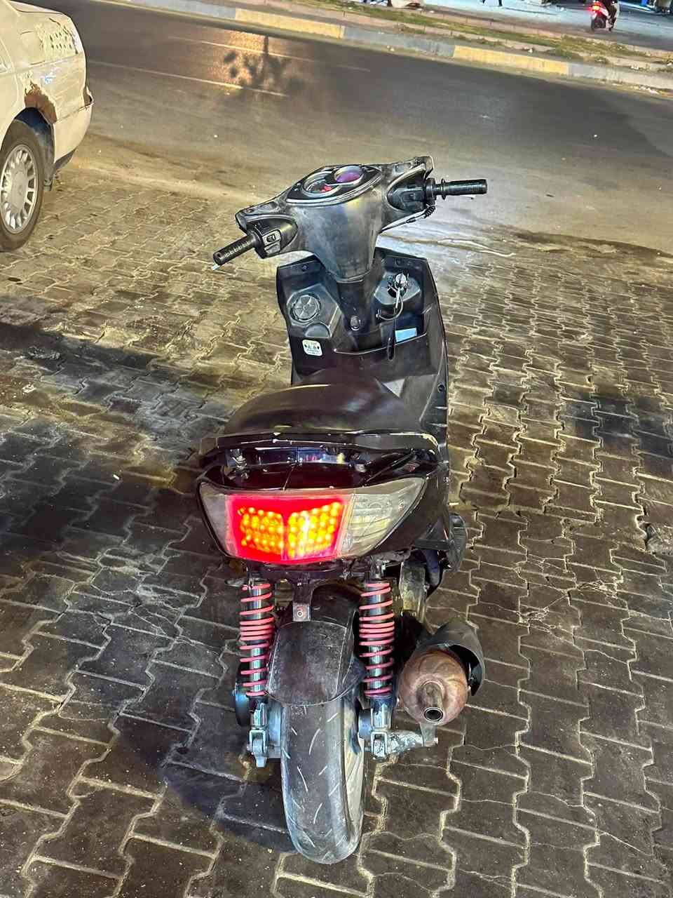 سلام عليكم سكنس فحل لبيع كوم حديد زنجيل مكطوع لسعر250 مكاني بغداد ام لكبر متواجد وتساب ***********
