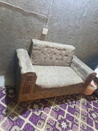 قنفه وكراسي ٢ متروكه المهم بلسعر الي يعجبك تأخذهم. عنواني الدوره شيخ س...