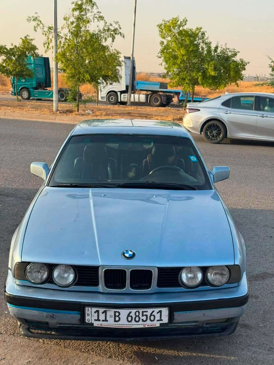 السلام عليكم اخوان BMW 525
للبيع 
موديل 1989
مكينه وكير صقر مديل 2000 دبل فانوس اوتماتيك 
التحويل مباشر 
الرقم بغداد 
السنويه الحد 2027/9/24
السياره نضيفه ومرتبه 
السعر 50ورقه وبي مجال بسيط
***********واتساب
