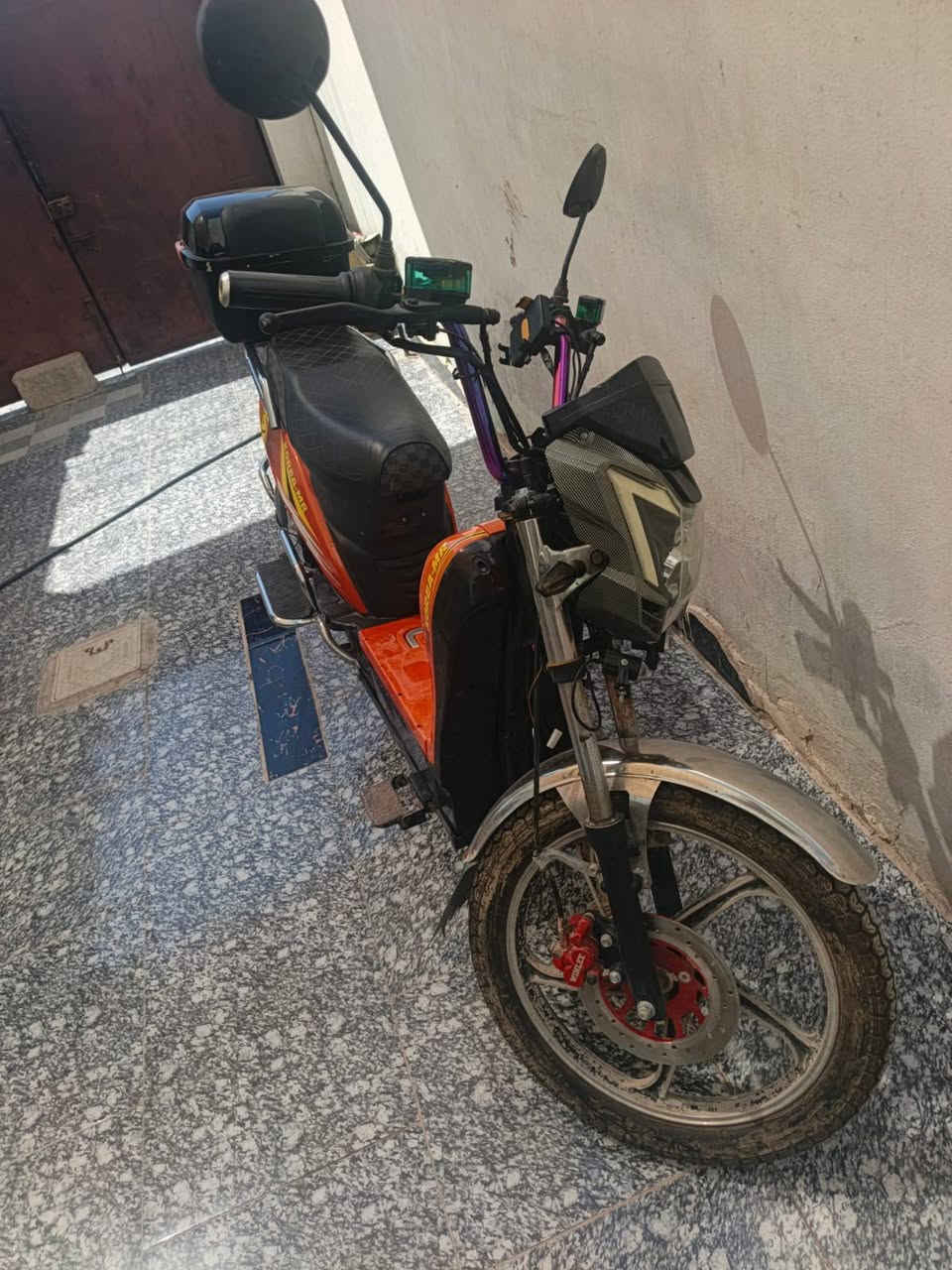 سلام عليكم باسكل شحن استعمال شهر بس بيه شغله وحده لويل خلفي محترك يرادله تبديل باسكل خير من الله كامل بعده لوك سعر 850وبي مجال الاتصال ع رقم ‏‪***********‬‏
