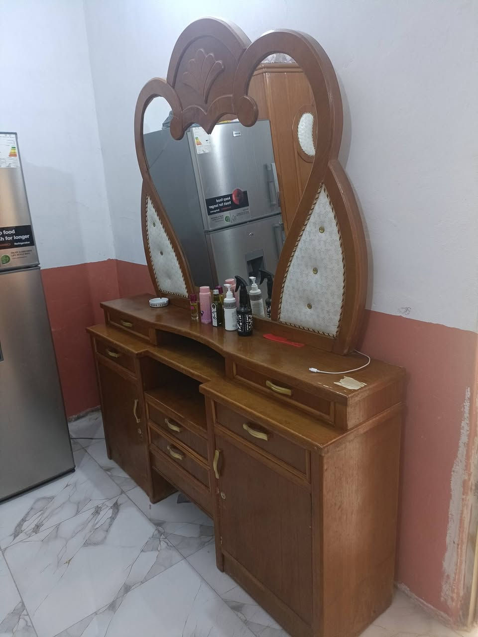 غرفه اخشاب مسوين تفصال بمليون 800اريده بمليون شراي راسل واتساب ***********
