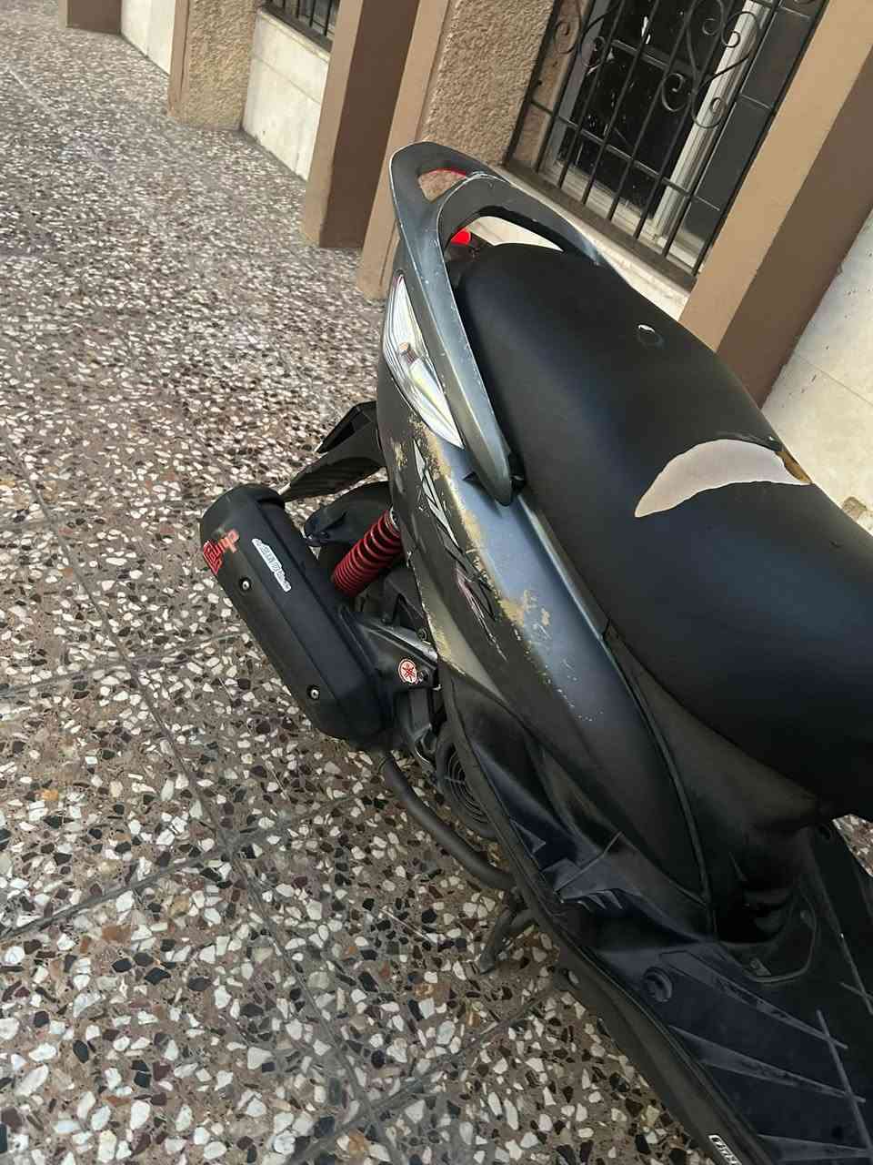 ٥٥٠ • للبيع