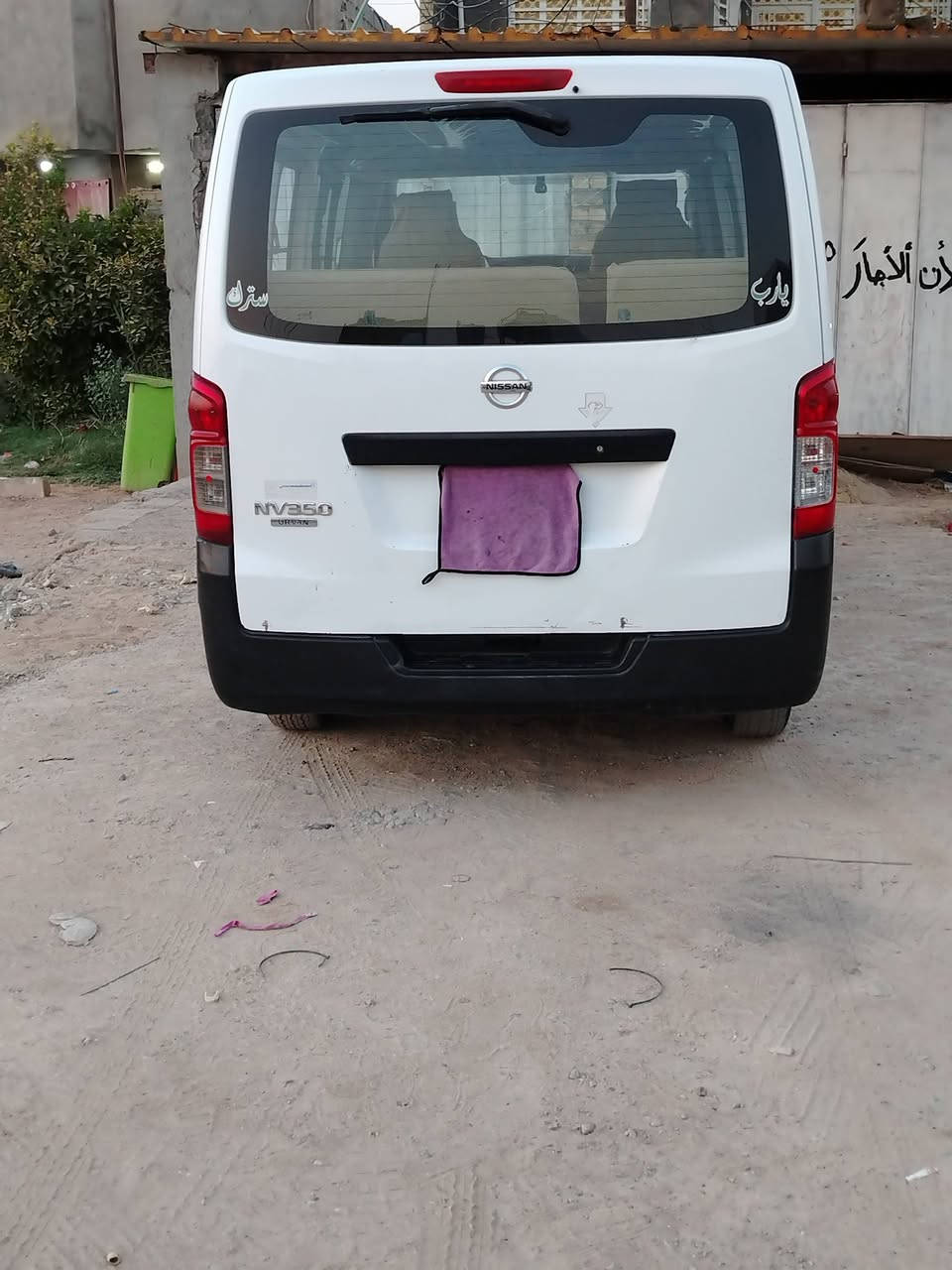 نيسان للبيع موديل ١٤ مكفوله من صبق بس بيها بارد مكينه نضيفه تبريد شقال دوشمه وصط  رقم كربلاء مكان بغداد سياحي ***********
