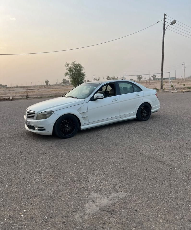 🔰للبيع 🔰
مرسيدس بنز 2009 C350 امريكي 
محرك 3500
بصمه ابواب 
بانوراما
كروز تثبيت سرعه 
اشاره بالمري 
زراك لايت 
بجم زنون 
سلايد طكتين
شاشه اصليه قلاب 
شاشه اعطال  
داخل متغير الوان  
كشنات جلد كهرباء 
تدفئه كشنات  
كير sport .normal 
تخم تاير جديد
يحتاجلها حداديه
السياره كامله بيه كم شي بسيط 
حادث جنطه وبالعراق بجم ويحتاجلها دشبول ومبدل جاملغات اماميه c63 فتحات واذا ما تعجبك عوفها
السعر 100المكان ميسان رقمها بغداد مشروع وطني
رقم واتساب ***********
