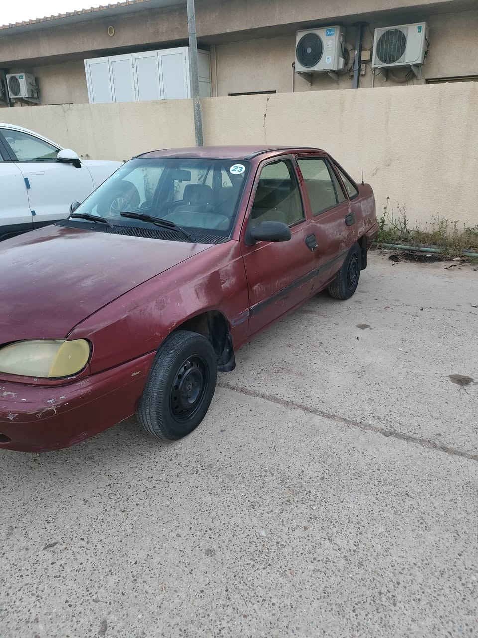 السلام عليكم  للبيع فقط دايو  لمنس ابلاد على وضع الشركه مكفوله كير عادي جديد محرك لك صدر امامي خلفي تخم تاير  تبريد نقصه غاز وشد القايش بس بسمي رقم بغداد انكليزي بيها صبغ بابين بس الباقي ابلاد  السعر 27وبيها مجال حك الجيه هاتف ***********عنواني بغداد
