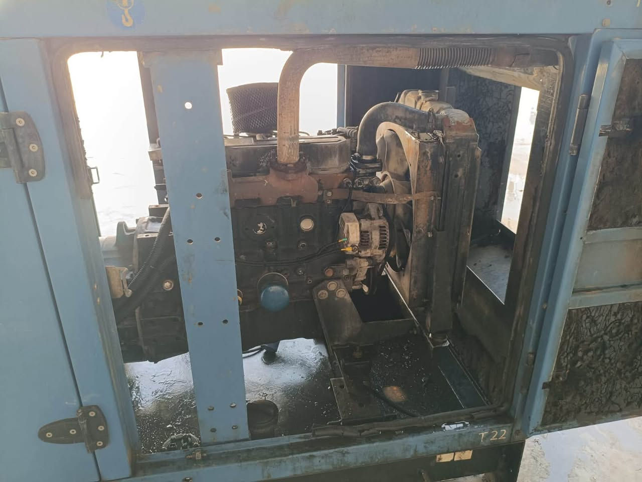 للبيع مولد 30 kv
نضيف مجفت جديد 
المكان /بعقوبة 
***********
