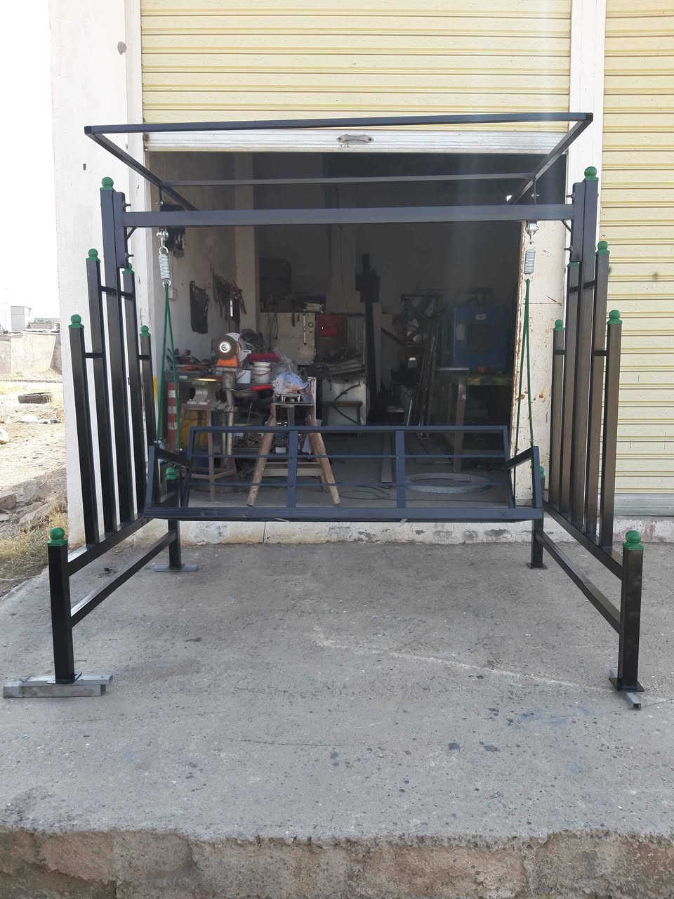 ديديكي أو مرجوحه حجم كبير جديده ثلاث نفرات حديد ثقيل توصيل متوفر دهوك سيميل فايده دوميز أي مكان للتواصل كورك واتس *********** أو اسيا واتس ***********مكاني زاخو السعر  ٢٠٠  الف دينار زاخو, دهوك
