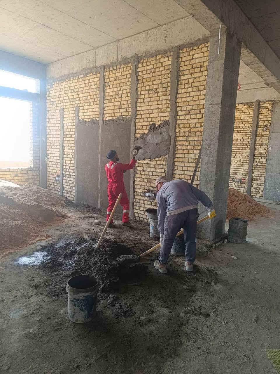 مكتب الأمير للمقاولات العامة
نُنفذ بناء الدورِ السكنية  بنظامِ تسليم المفتاحِ أو الهيكلِ حسب طلب الزبون او الترميم 
كما ننجز أعمالَ ترميم المنازل وتجديدها وتأهيلِها بالكامل بأحدثِ الأساليب الهندسيّة
وأعمالَ السقوفِ والديكورات كافة
وتنفيذ الأرضيات بأجود أنواع السيراميك والمرمرِ باشراف كادر متخصّصٍ يمتلكُ الخبرةَ والكفاءة
ثقتُكم أساسُ نجاحِنا ورضاكم غايتُنا في كلِّ مشروع
عملنة محافظة البصرة فقط 
للاستفسارِ والاتصال
***********
