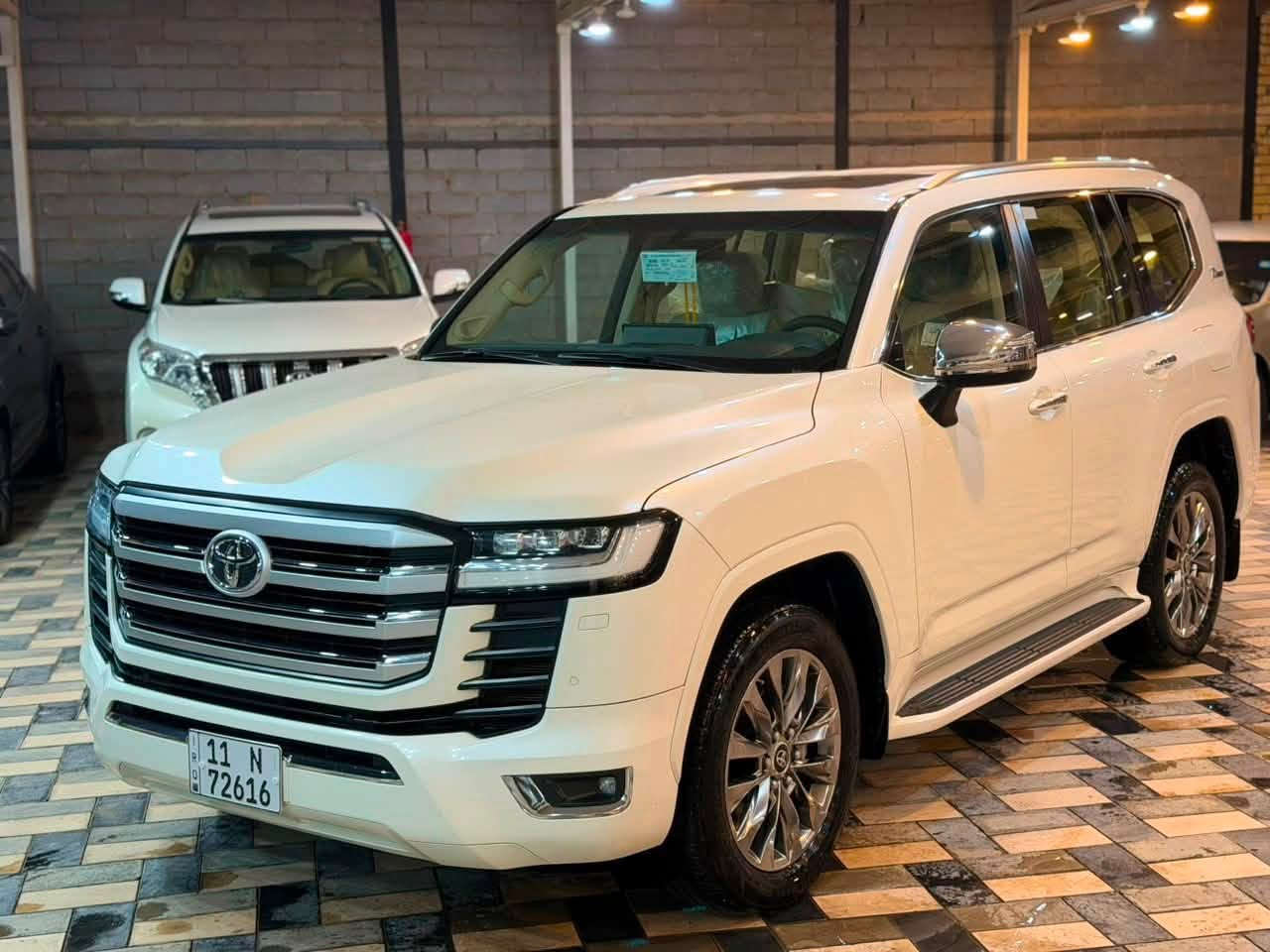السلام عليكم
للبيع لاندكروز مديل 2022 VX خليجي ساز اصليه تون تيربو رقم بغداد بااسمي ماشيه 46 الف 
مكفوله كفاله عامه جديده بمعنى الكلمه 
مكان السيارة بالنجف الاشرف 
هذا رقمي للتواصل 
***********
***********
