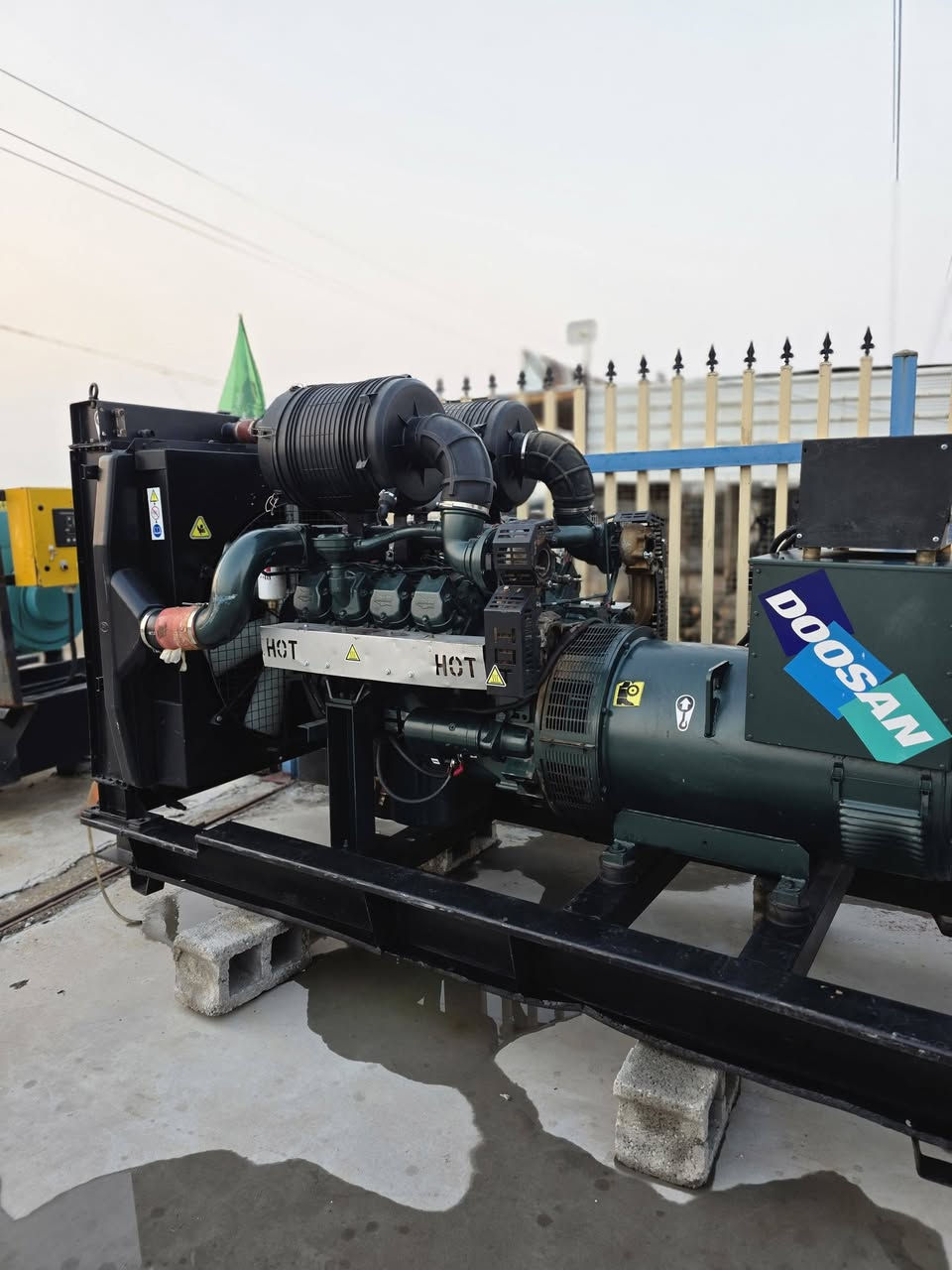 سلام عليكم مولدات للبيع مامشتغل بل العراق
دوزان 8 سلندر سوبر عكس 400kva 

فالفو 120 250kva 

كمنز 102 150kva 

ساعات عمل قليله جدا 

العنوان اطراف بغداد جديد الشط 

رقم هاتف: ***********
