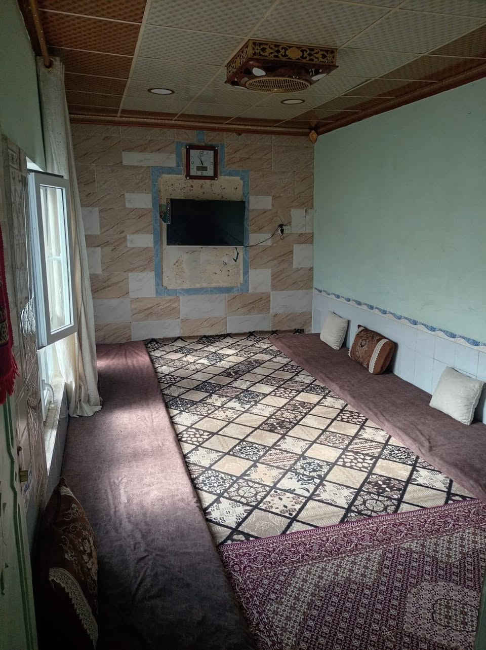 إعلان رقم (2)
بيت طابو للبيع  قديم مساحه 125م خلف اسوق روكان قرب مقبره بروجلي الاستفسار على الاقام الظاهره
***********
***********
