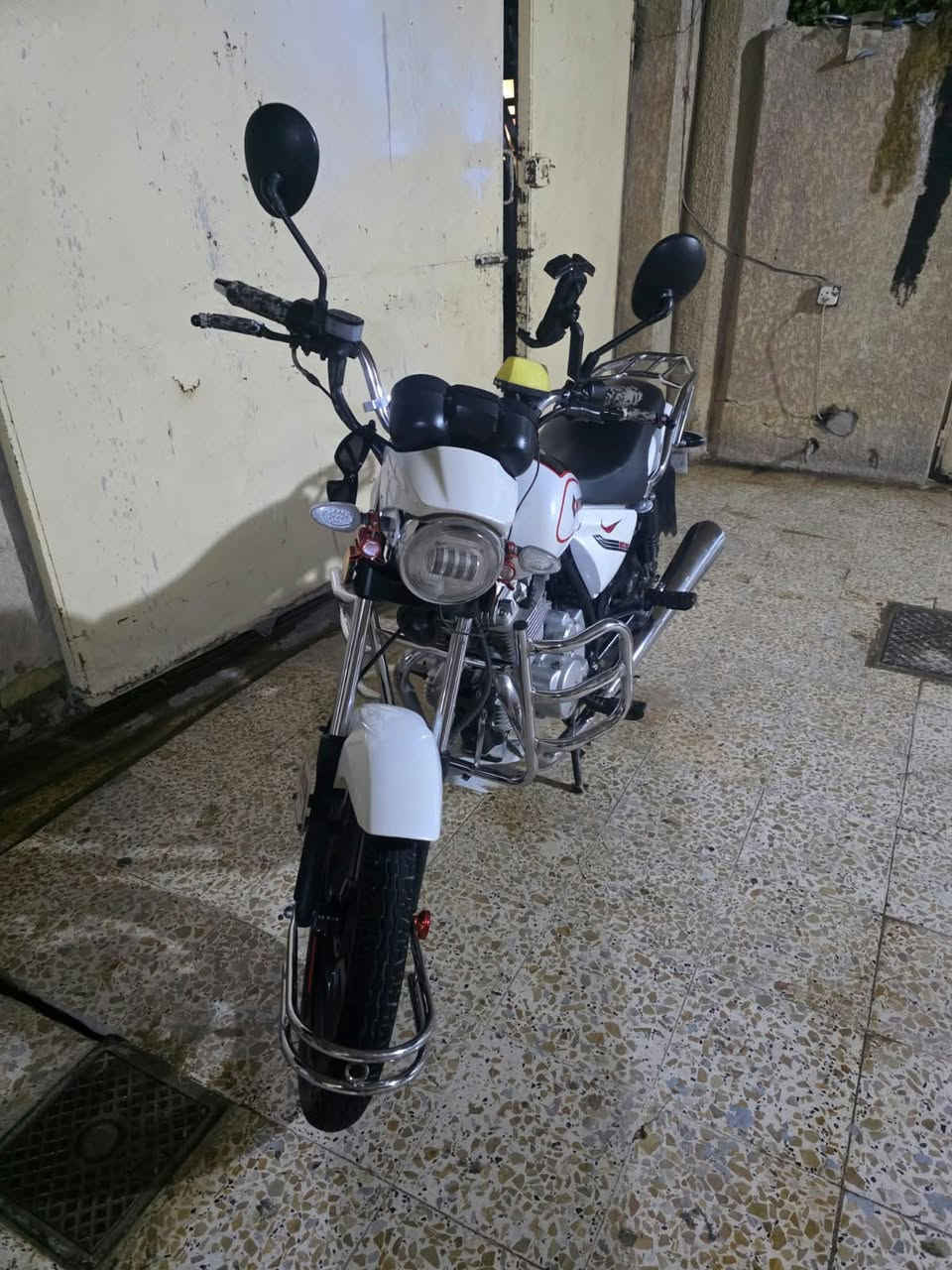 سلام عليكم موطور للبيع MZمحرك223 موديل 22مكفول كفاله عامه موطور جديد مال جناي الاستفسار عل رقم ***********
