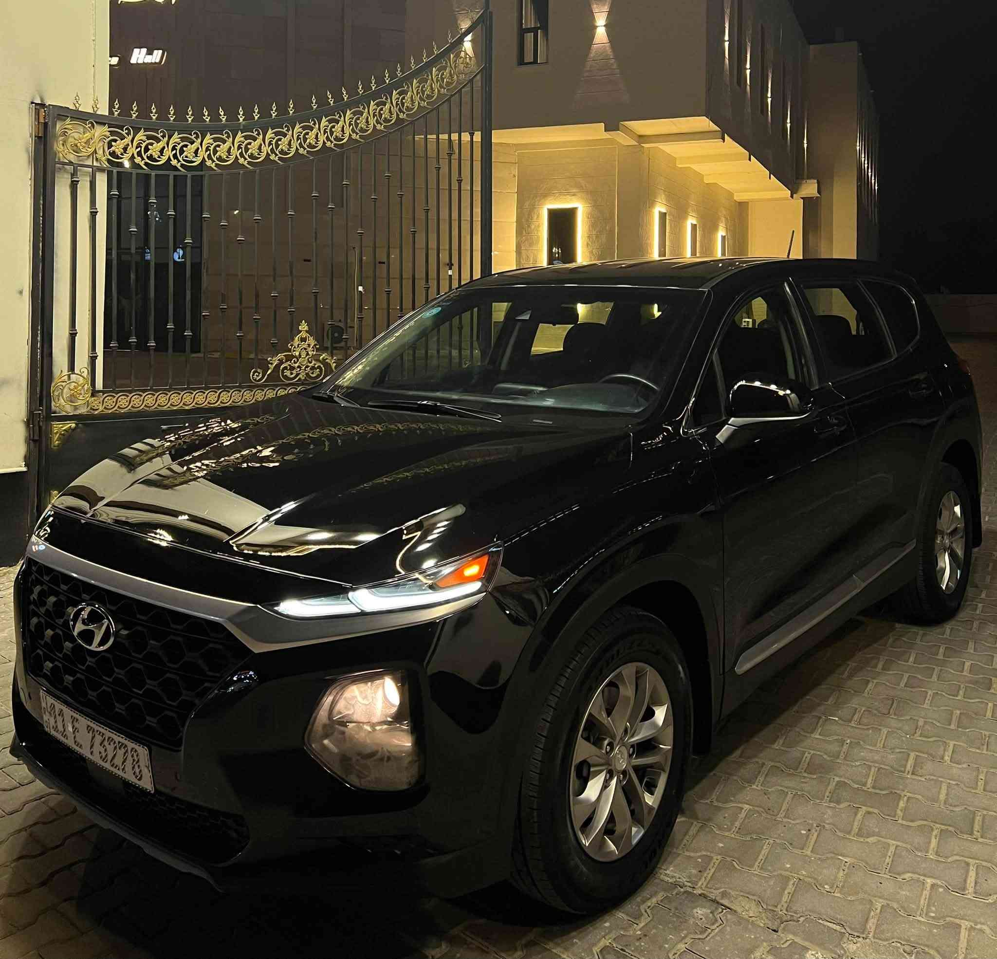 السلام عليكم 👋🏻
HYUNDAI SANTAFE  هونداي سنتافيا 
موديل 2020 
اللون Black 🖤
الممشى 70 Mi 
رقم جديد هزة جديدة سنوية اصدار جديد 
فقط تكلفك نقل ملكية بأسمك .. 

مواصفات 
شاشة كبيرة.ويل كب.رادر امامي.توقف ذاتي.كامرة خلفية.حساسات امامية.لد امامي زنون.سايد بريك بصمة.تحكمات جهتين.اوتو هولد.تحديد مسار .
 
حادث فقط دعامية امامية ومبدله اصلية نفس اللون 🖤
السيارة بدون صبغ بدون شاصي بدون لغد بدون ايرباك 
محرك سليم 
كير سليم 
صدر امامي وخلفي جديد
تبريد ثلج 
مسويلها ادامه كاملة (نوزلات .بلكات فيتبم اصليات ) بولش+حمام السيارة صلوات حلوة ونظيفة وكلشي بلادي ع وضع شركة..
دهن شركة اصلي مبدللها قبل يومين ..
بنزين محسن +سوبر اديرلها سيارتي استخدام شخصي سنوية بأسمي 

عنوان السيارة بغداد العامرية شارع المنظمة 
تلفون 📞 *********** 
السعر  155 وبيها مجال للشراي بسيط انشاء الله
