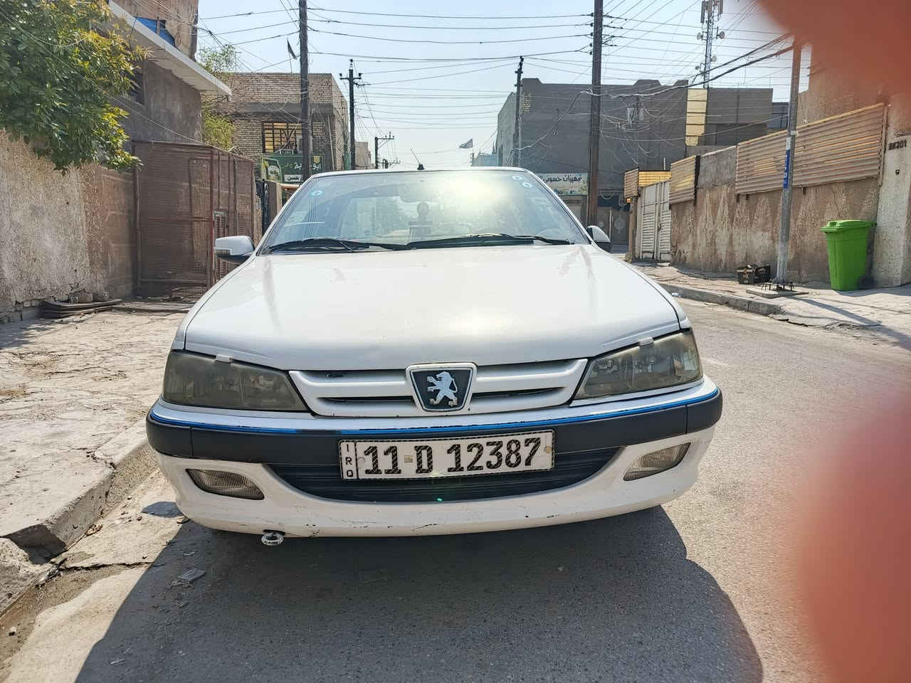 السلام عليكم بيجو بارص موديل 2014سياره نظيفه
بيه طخه بخشم الجاملغ الخلفي وصاير بيه صبغه وبيه اهلال الجاملغ الخلفي جه السايق وصدر نص عمر تجي وشوف السياره نصبته حلوه 45 بيه مجال للشراي  الدوره ابو دشير ***********

