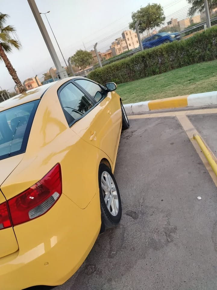 السلام عليكم من رخصت الادمن المحترم
سيراتو موديل 12 خليجي  محرك 1600 

سياره جاهزه من كل النواحي 

كير محرك تبريد كهربائيات 

باتري جديد تخم تاخر 

دوشمة كشنات 

كلها جاهزة  ما تصرف عليها لو ربع 

 

رقم بغداد الماني 

 

السعر 78 وبيه مجال حك الجيه

مكان بغداد الغزاليه 

رقم صاحب السياره ***********

ملاحظة اني مكلف بالنشر اتصال بصاحب السياره
